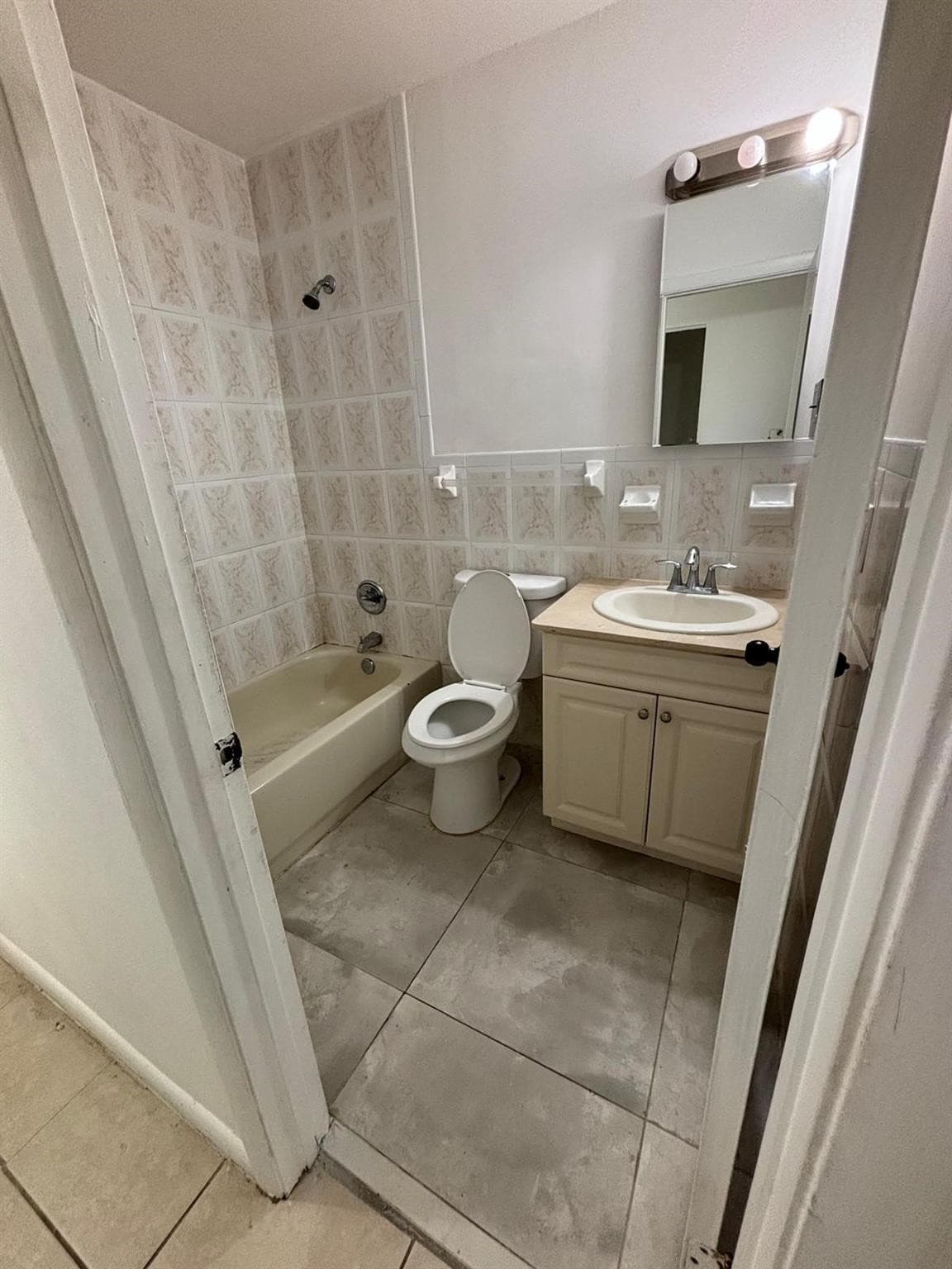 2148 NW 57th Avenue 14-e, Lauderhill, FL 33313 — photo 14 of 18