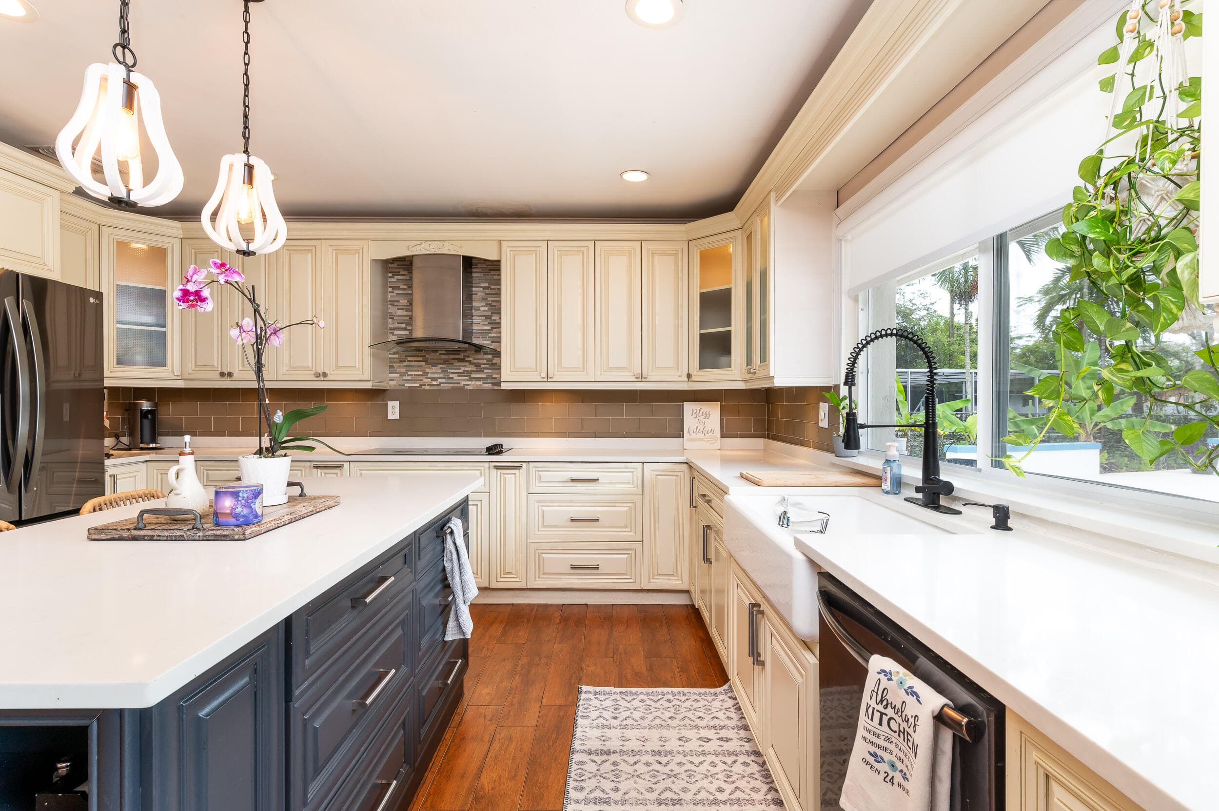 4734 Jefferson Street, Hollywood, FL 33021 — photo 8 of 68