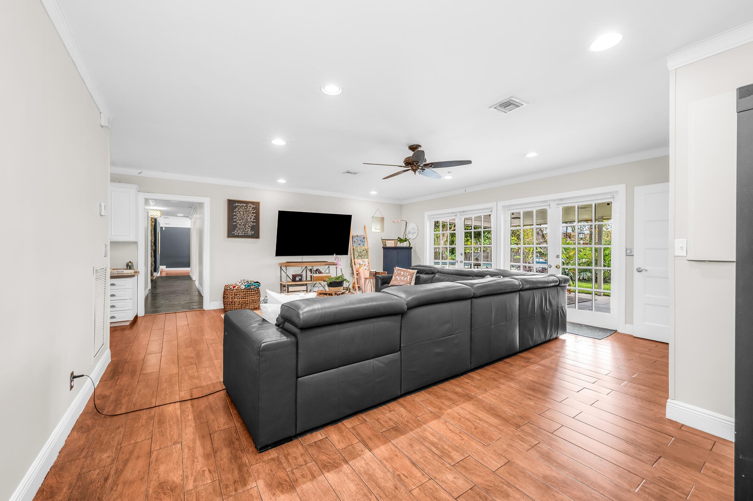 4734 Jefferson Street, Hollywood, FL 33021 — photo 15 of 68