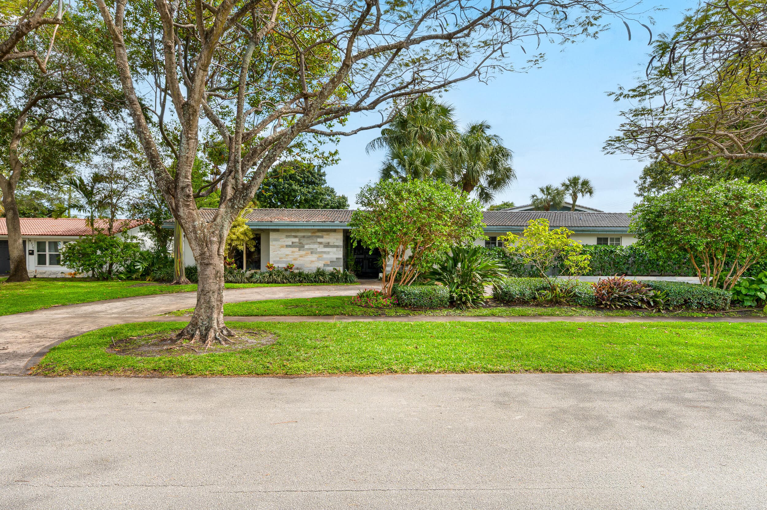 4734 Jefferson Street, Hollywood, FL 33021 — photo 1 of 68