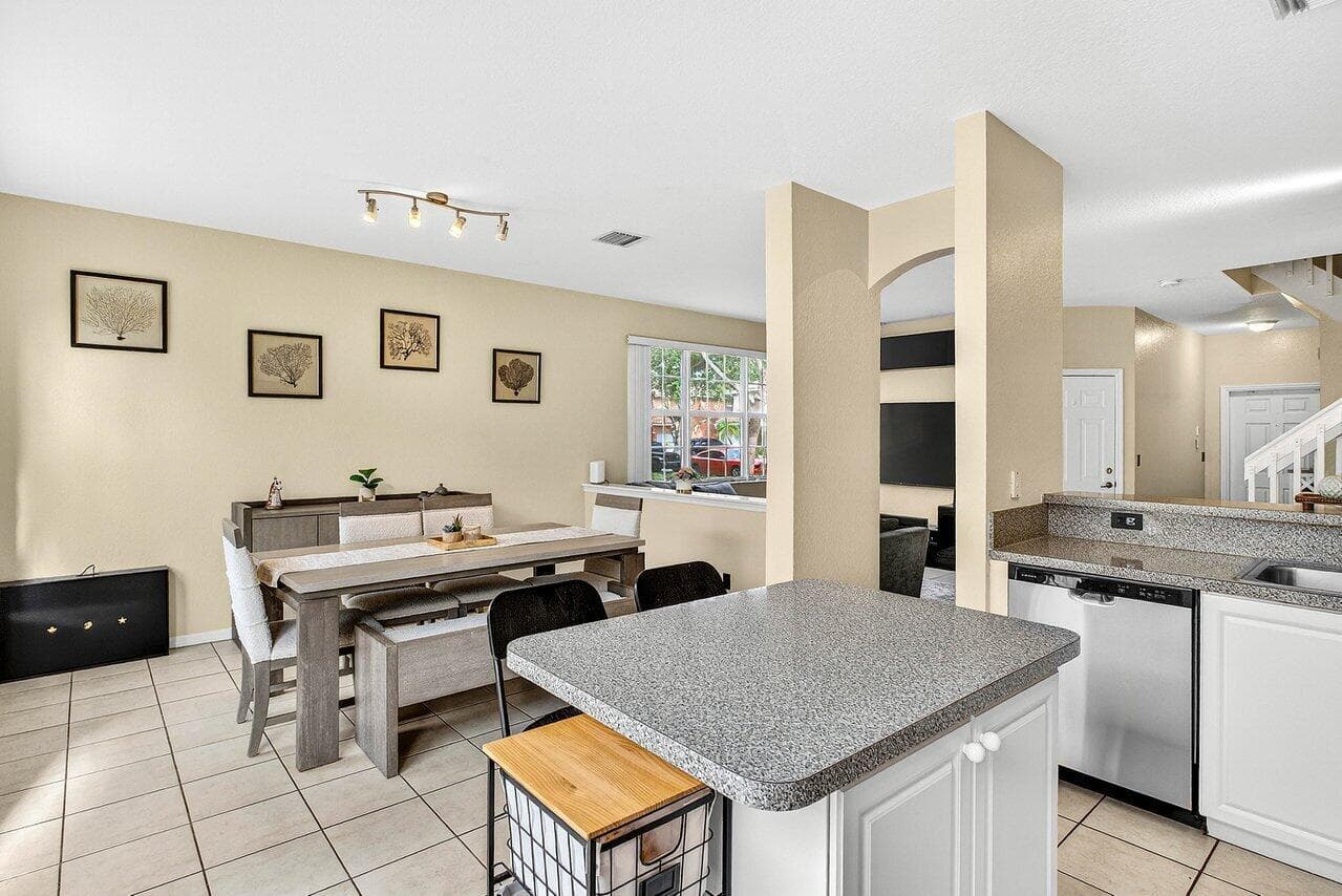9090 NW 40th Place, Sunrise, FL 33351 — photo 8 of 25