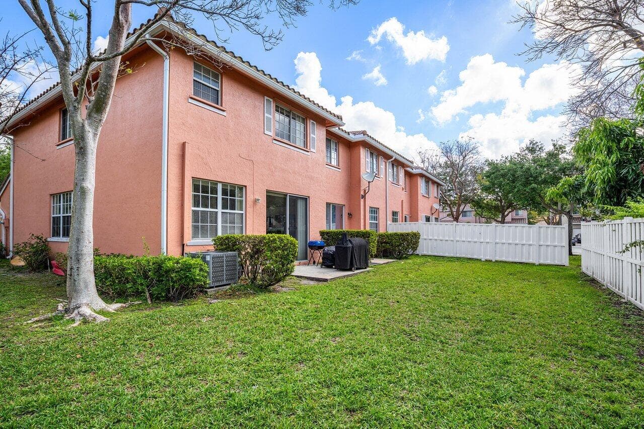 9090 NW 40th Place, Sunrise, FL 33351 — photo 21 of 25