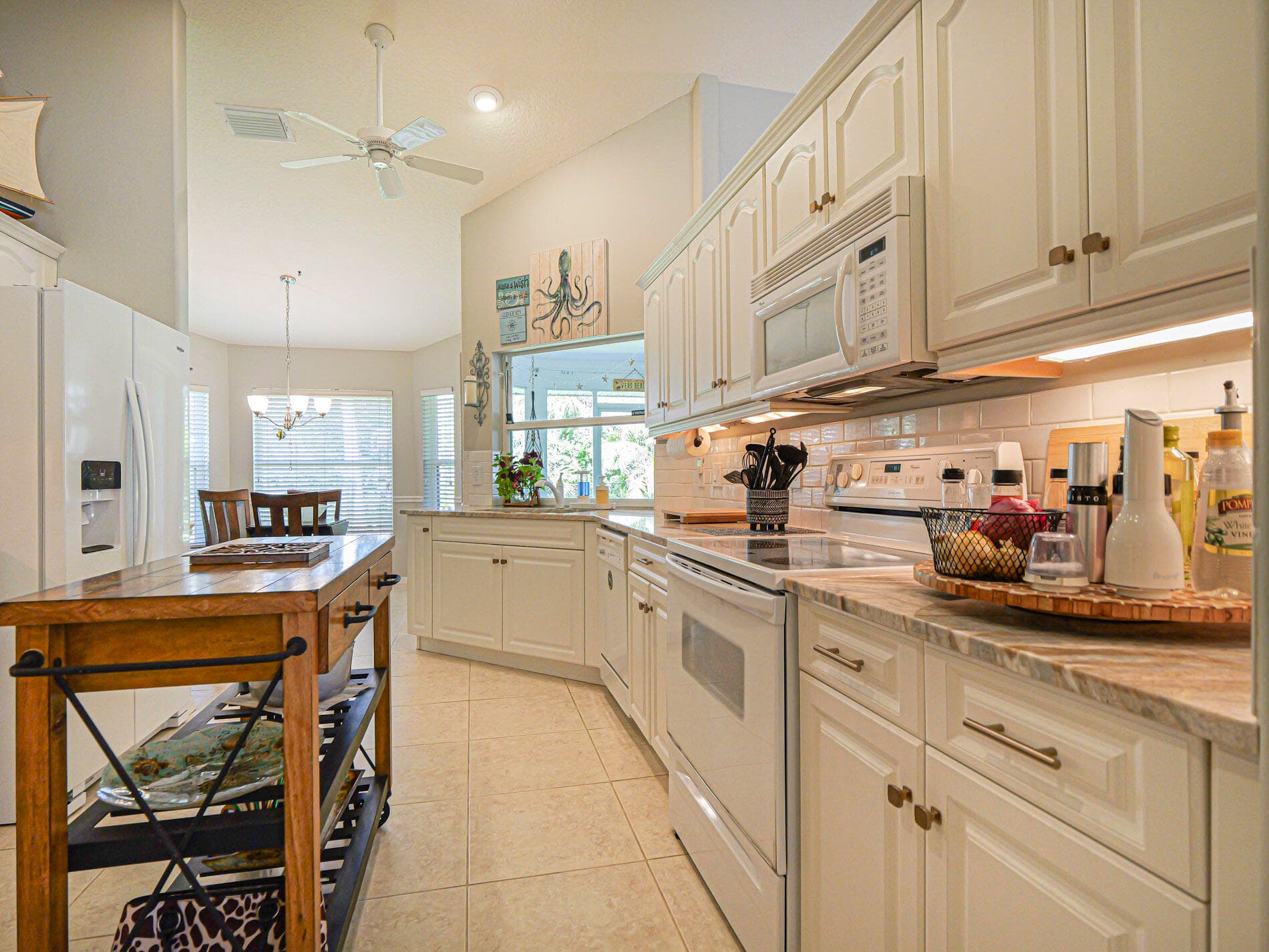 735 23rd Avenue, Vero Beach, FL 32962 — photo 7 of 32