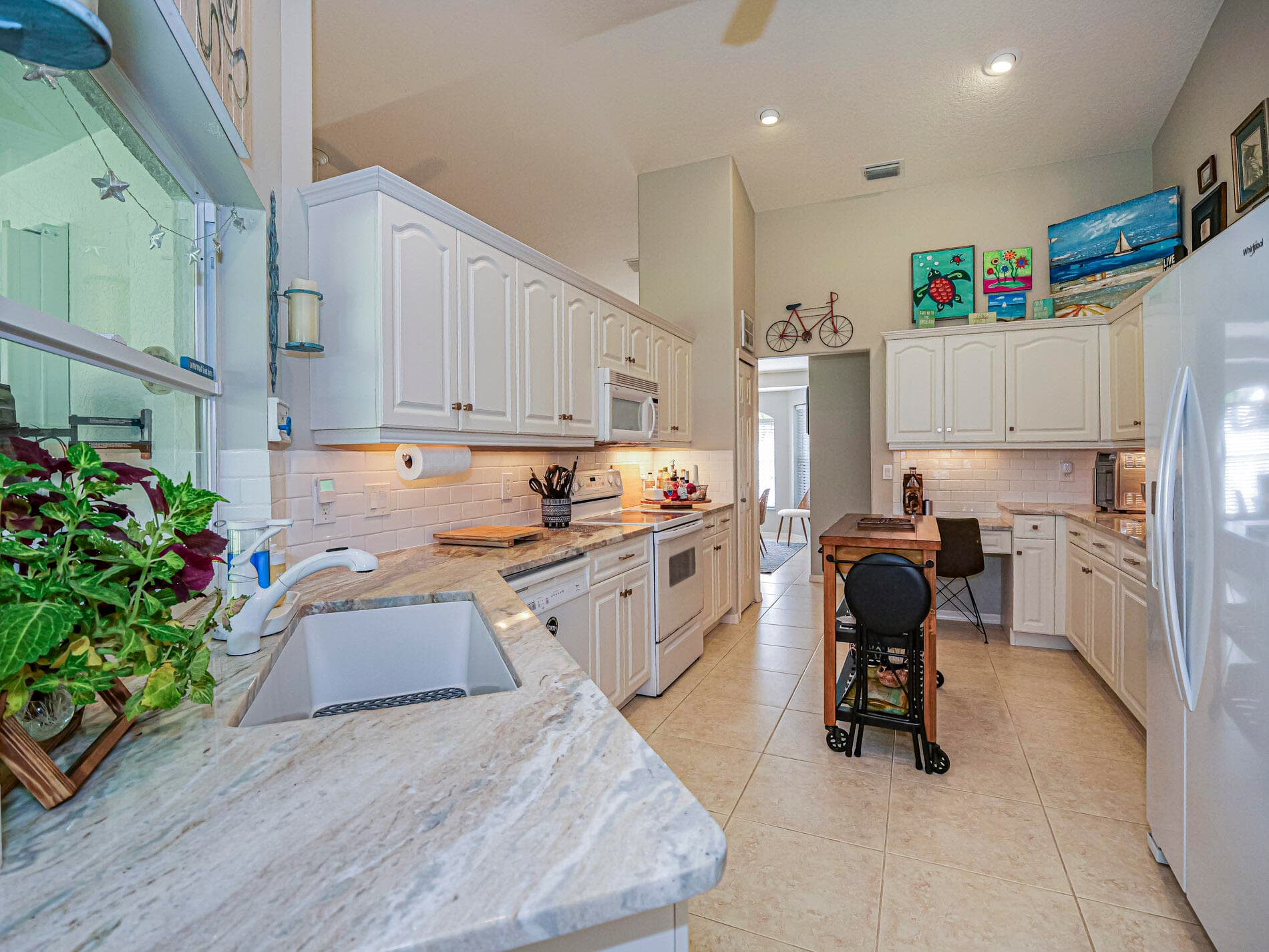 735 23rd Avenue, Vero Beach, FL 32962 — photo 6 of 32