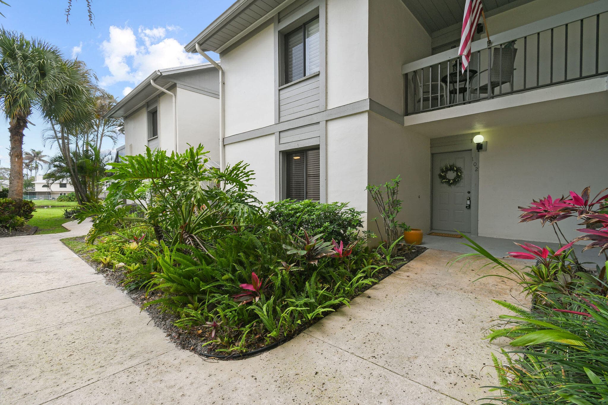 2233 NW 22nd Avenue 102, Stuart, FL 34994 — photo 2 of 55