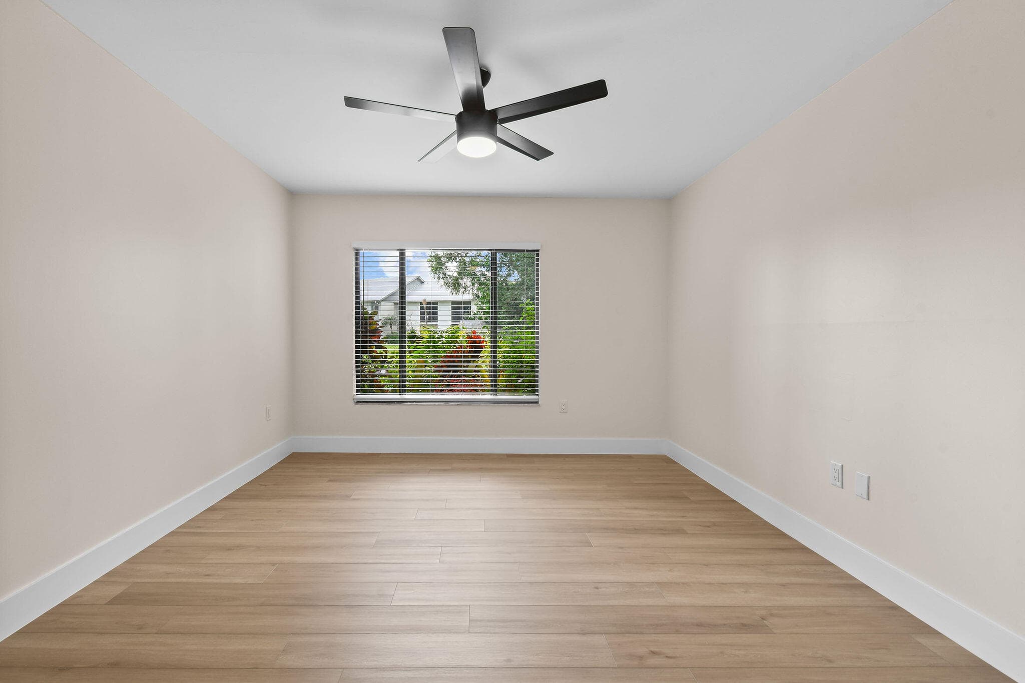 2233 NW 22nd Avenue 102, Stuart, FL 34994 — photo 23 of 55