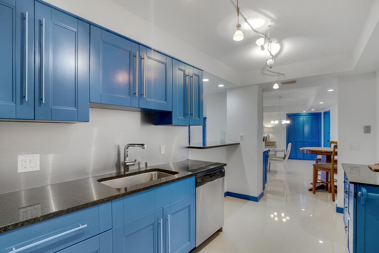 2295 S Ocean Boulevard 619, Palm Beach, FL 33480 — photo 9 of 32
