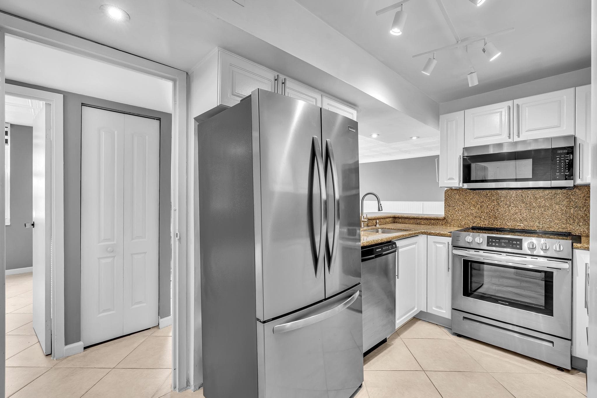 1600 SE 15th Street 305, Fort Lauderdale, FL 33316 — photo 26 of 57
