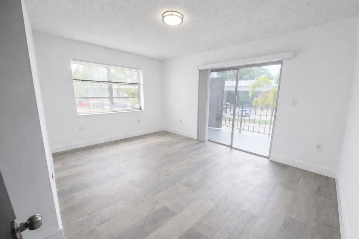 3300 S Dixie Highway 503, Miami, FL 33133 — photo 2 of 5