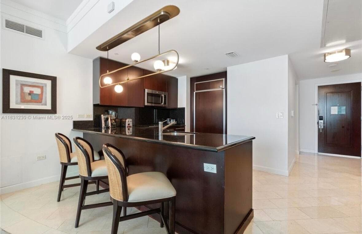4391 Collins Avenue Unit 623, Miami Beach, FL 33140 — photo 11 of 24