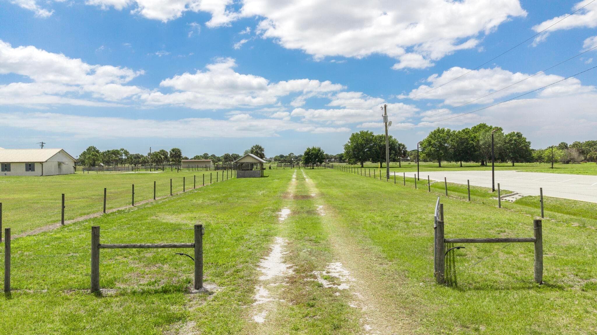 8164 Highway 70 W, Okeechobee, FL 34972 — photo 5 of 24