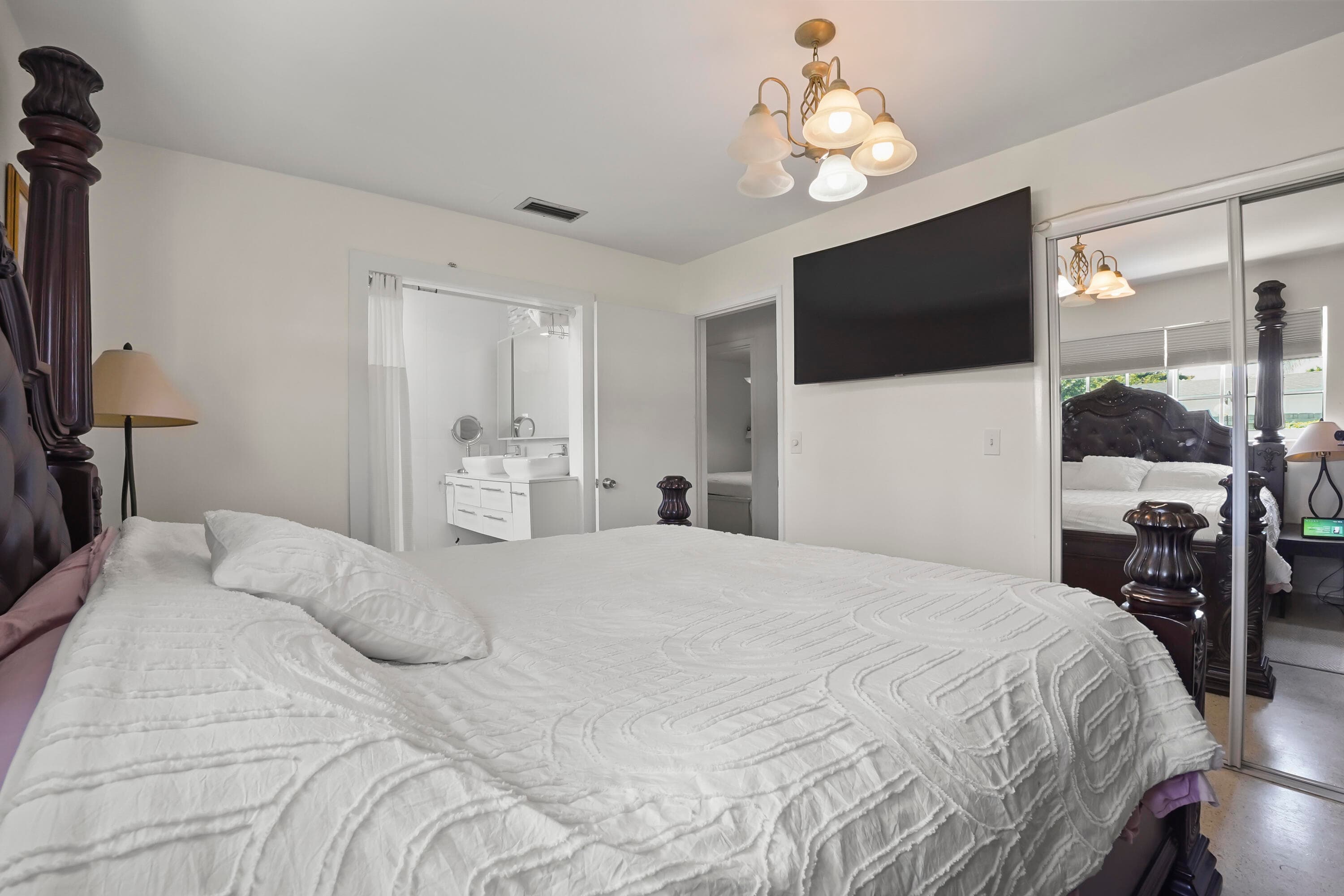 1737 N 14th Avenue N, Lake Worth Beach, FL 33460 — photo 10 of 24