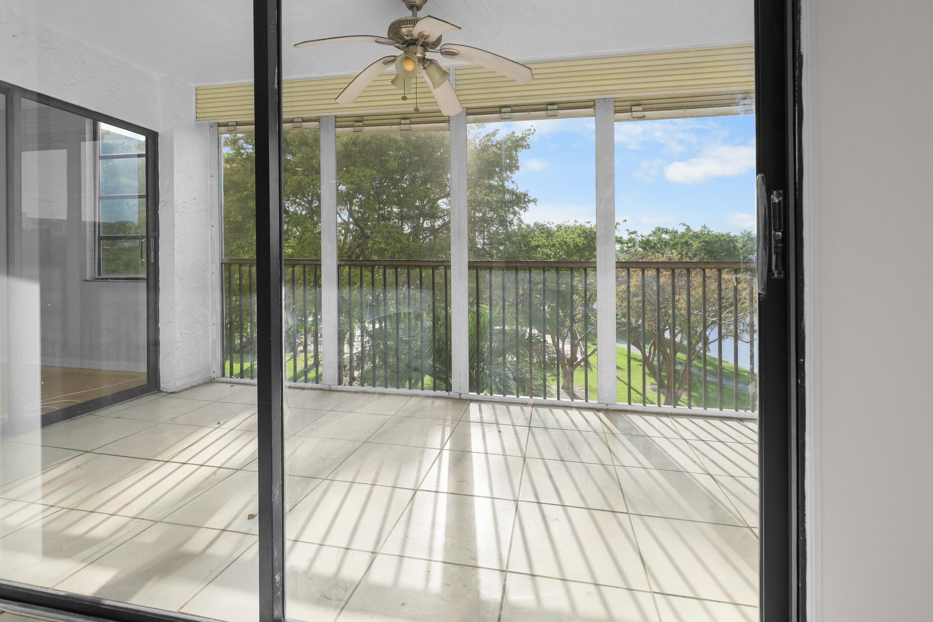 2112 S Cypress Bend Drive 404, Pompano Beach, FL 33069 — photo 21 of 24