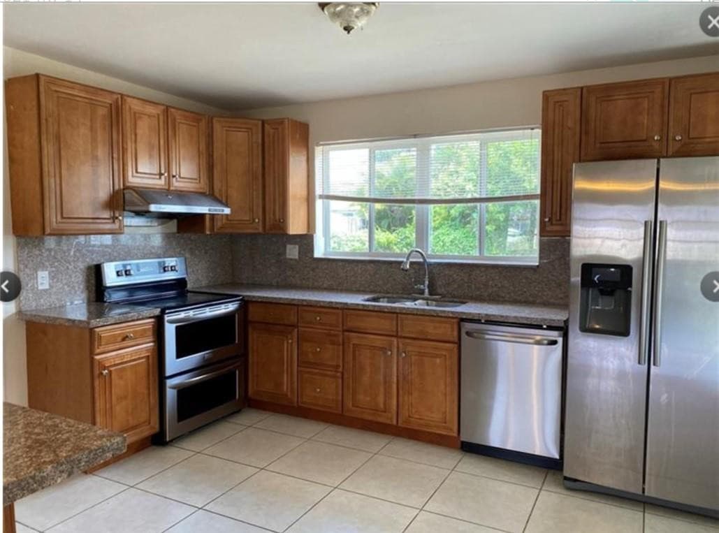 7821 NW 14th Street, Pembroke Pines, FL 33024 — photo 1 of 18