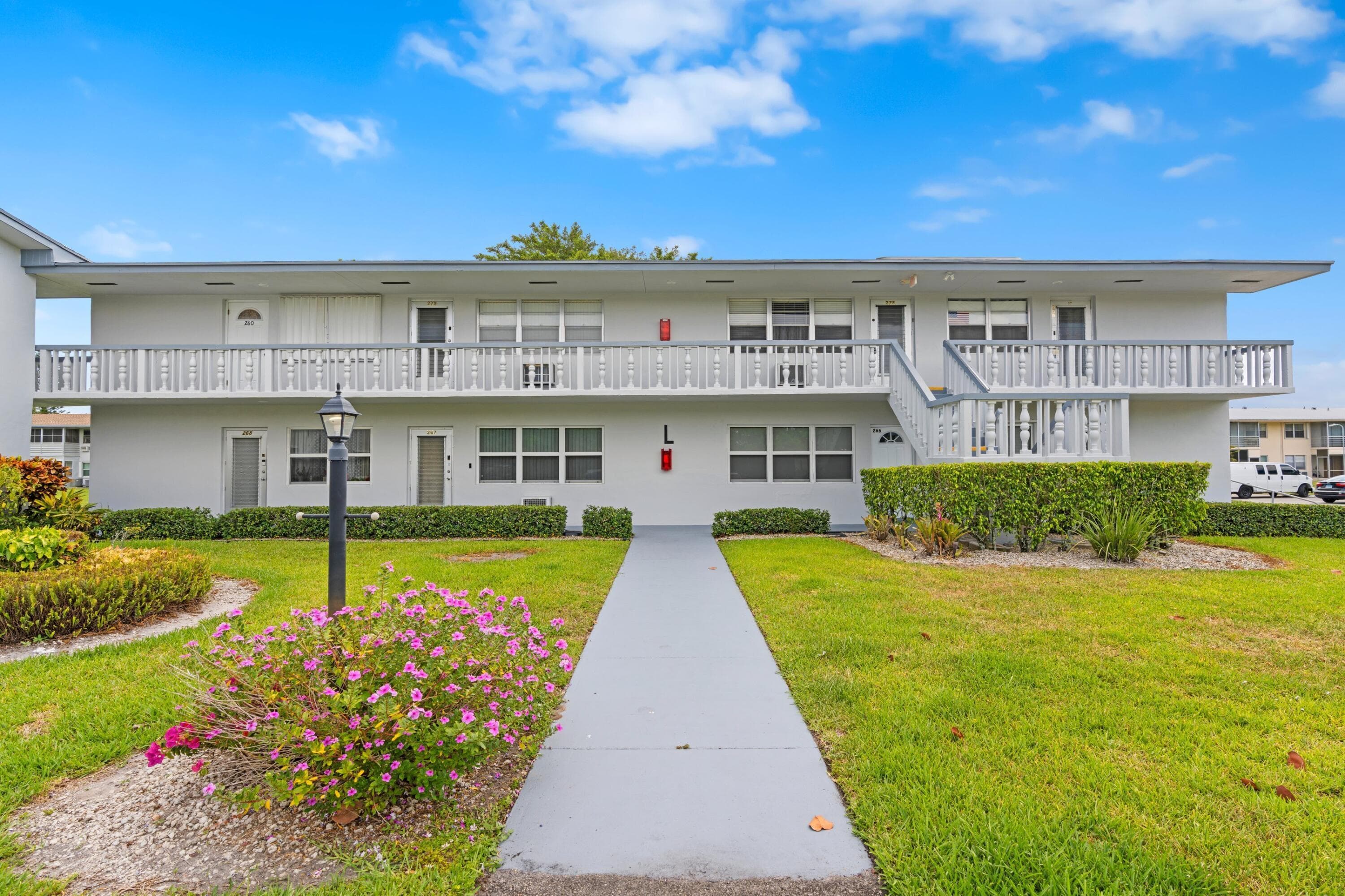 279 Coventry, West Palm Beach, FL 33417 — photo 1 of 15
