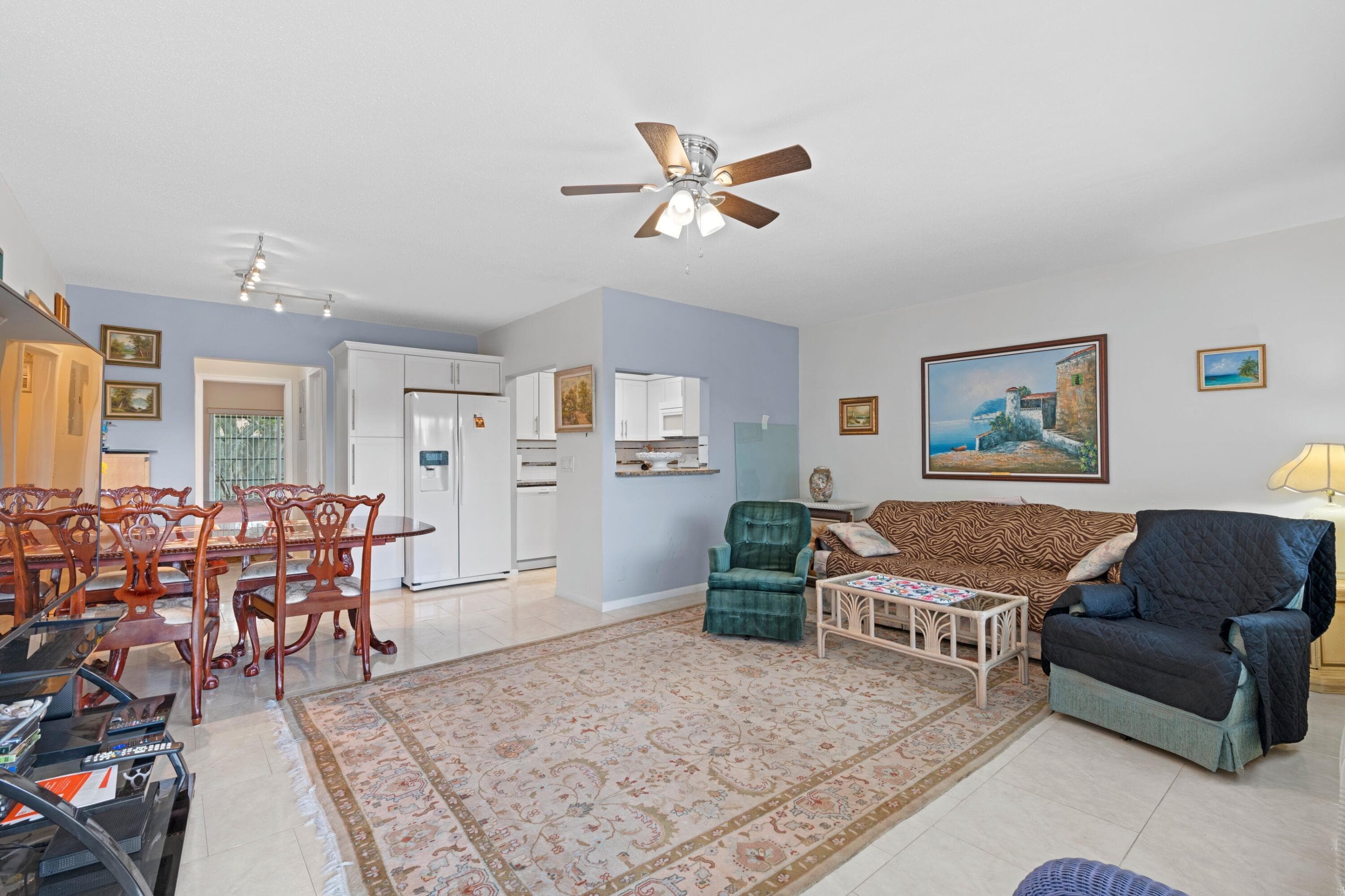 279 Coventry, West Palm Beach, FL 33417 — photo 3 of 15
