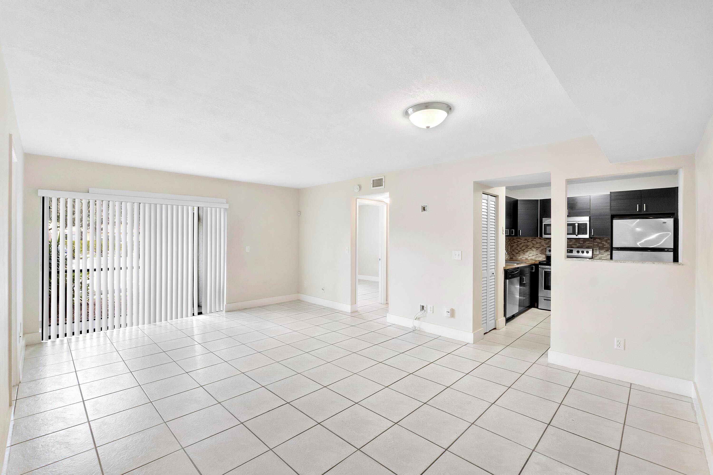 10710 Royal Palm Boulevard 2-2, Coral Springs, FL 33065 — photo 3 of 13