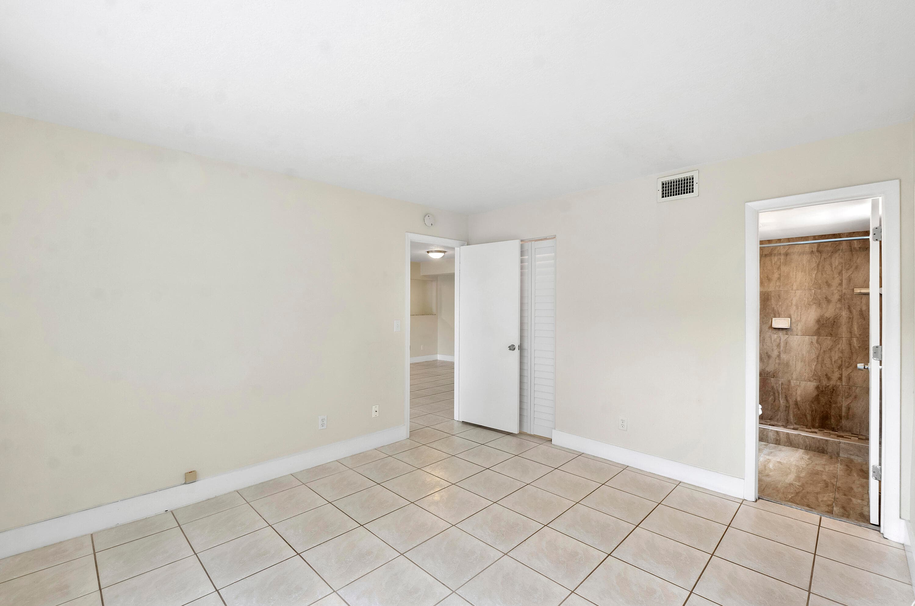 10710 Royal Palm Boulevard 2-2, Coral Springs, FL 33065 — photo 2 of 13