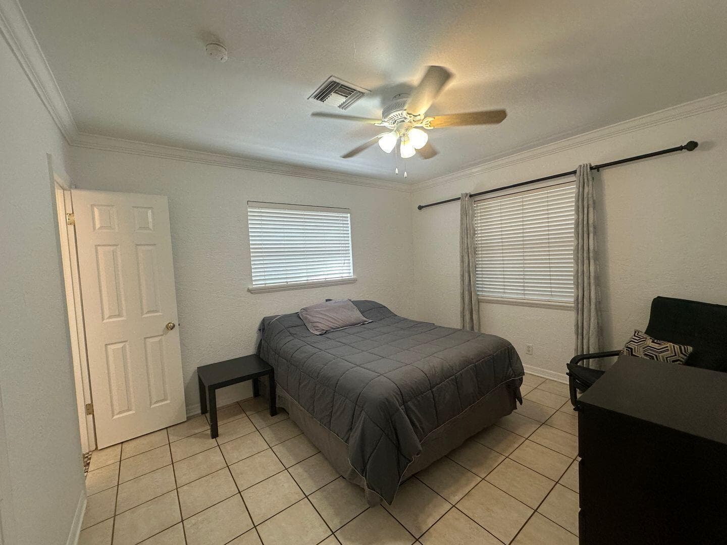 740 NE 37th Street Unit B, Oakland Park, FL 33334 — photo 12 of 27