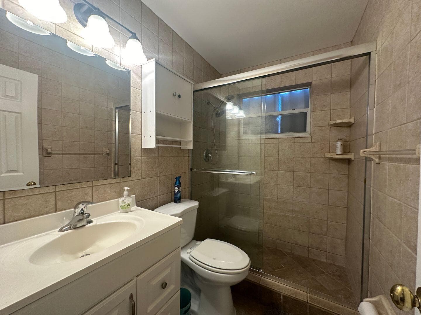 740 NE 37th Street Unit B, Oakland Park, FL 33334 — photo 16 of 27