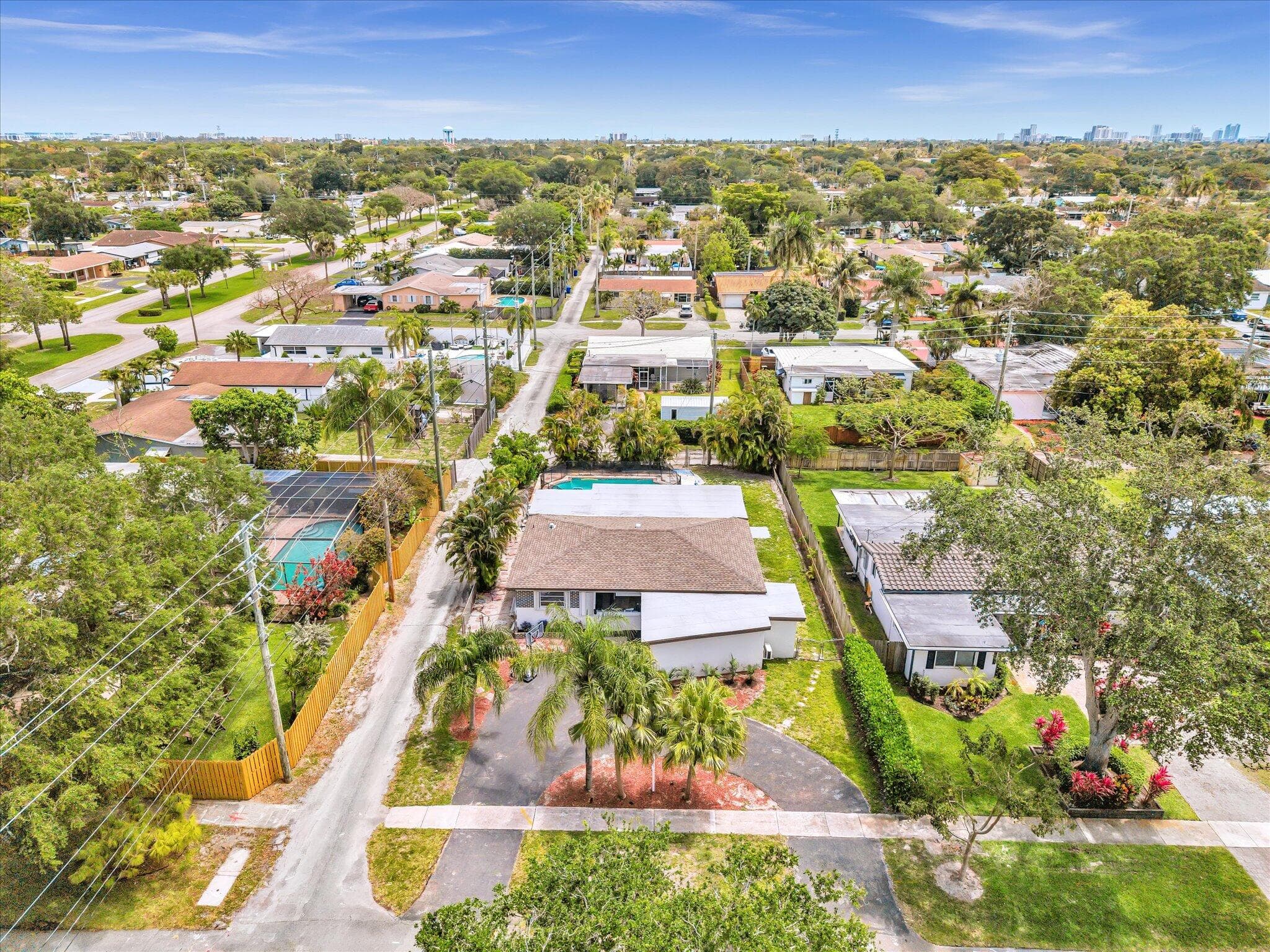 2003 N 42nd Avenue, Hollywood, FL 33021 — photo 44 of 49