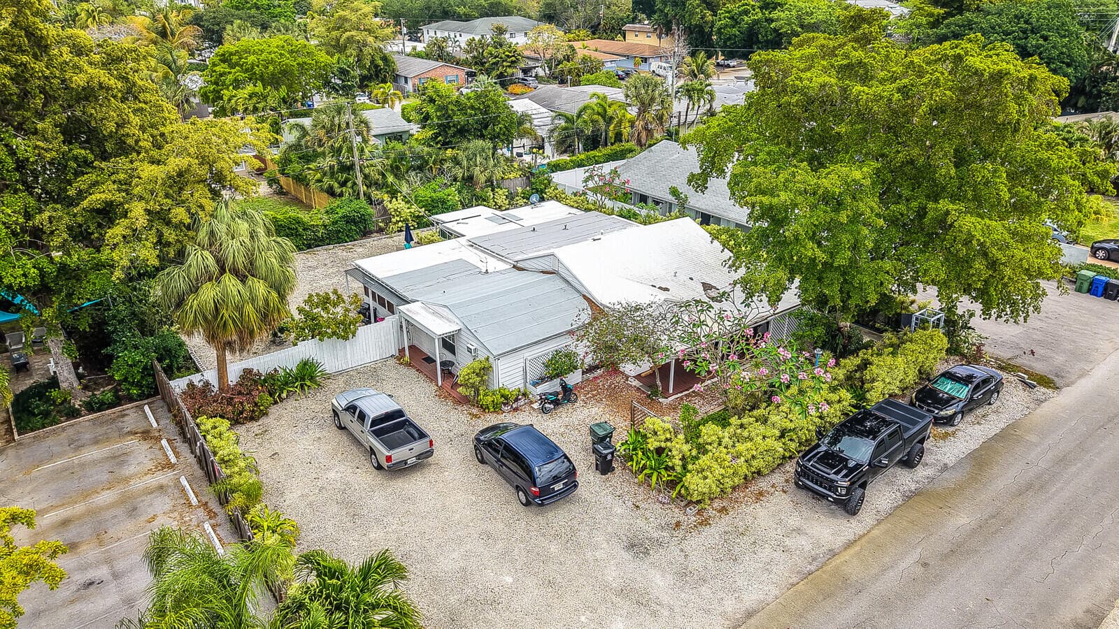 1005 NE 17th Street, Fort Lauderdale, FL 33305 — photo 5 of 61