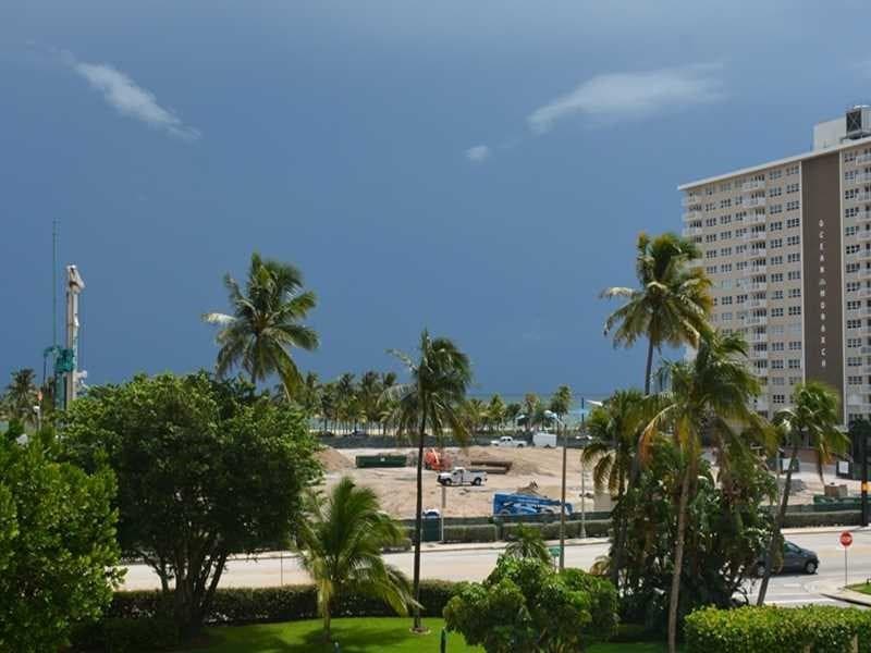 201 N Ocean Boulevard 405, Pompano Beach, FL 33062 — photo 6 of 21