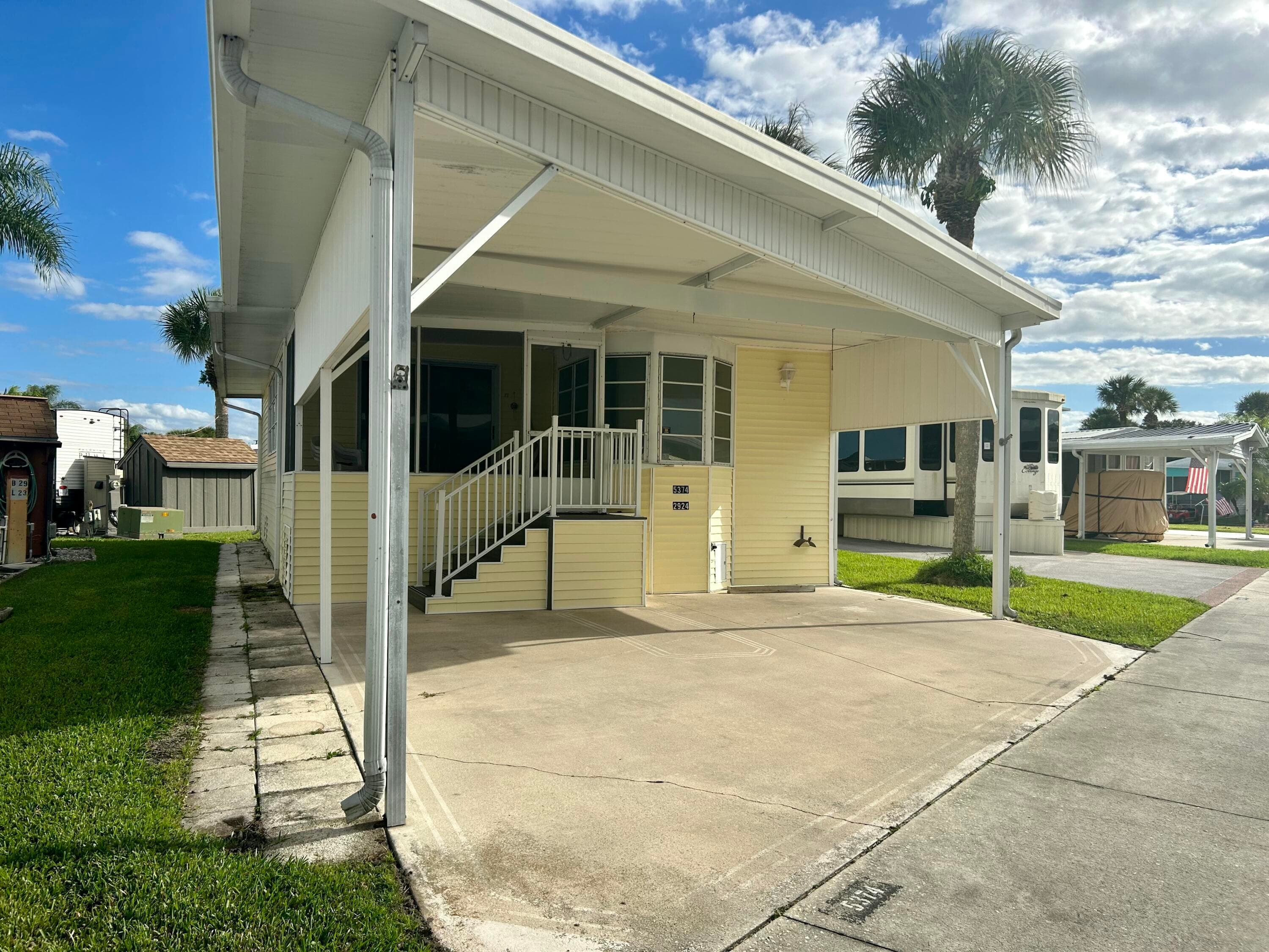 5374 SE 64th Avenue, Okeechobee, FL 34974 — photo 1 of 15