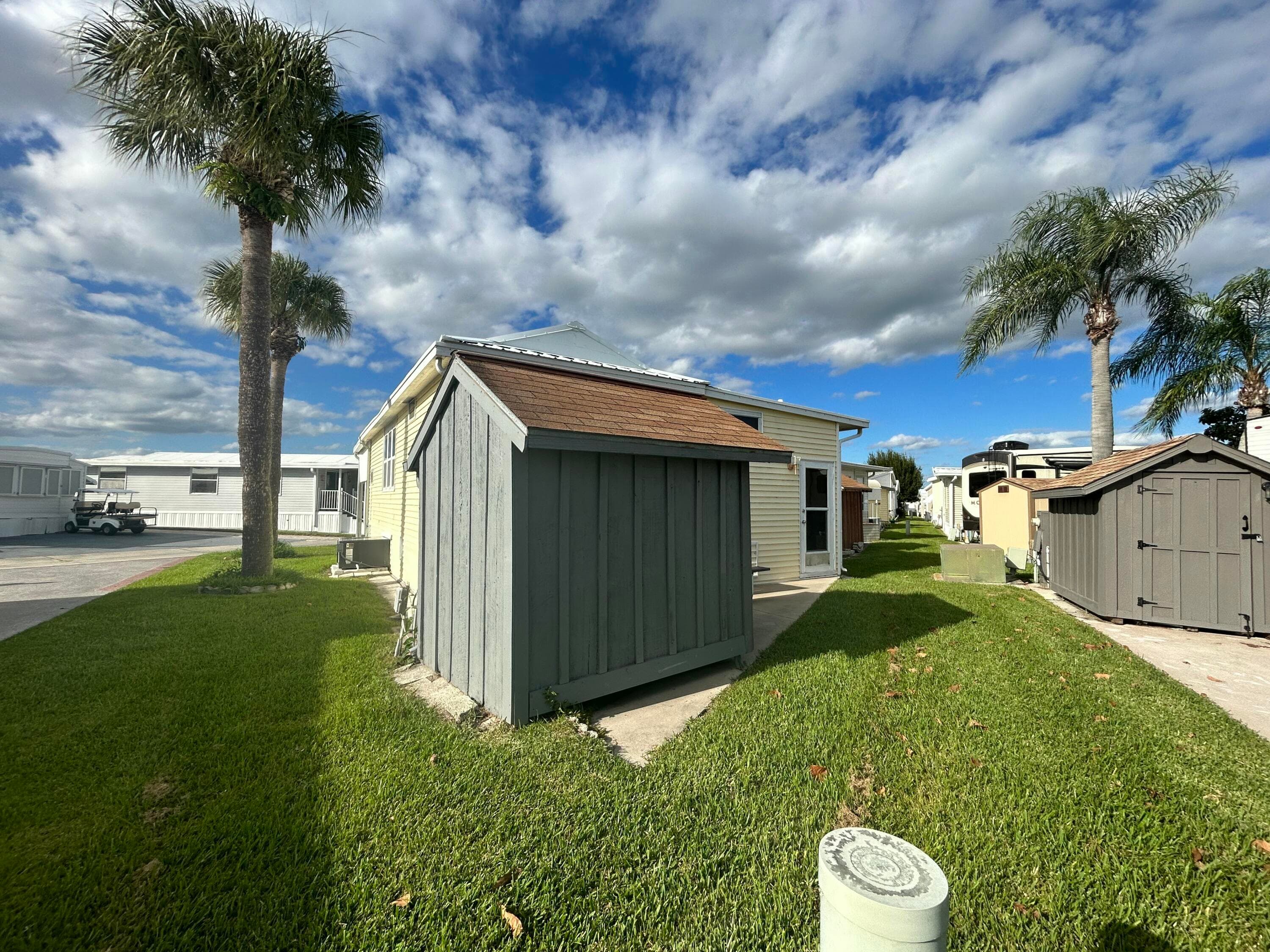 5374 SE 64th Avenue, Okeechobee, FL 34974 — photo 10 of 15
