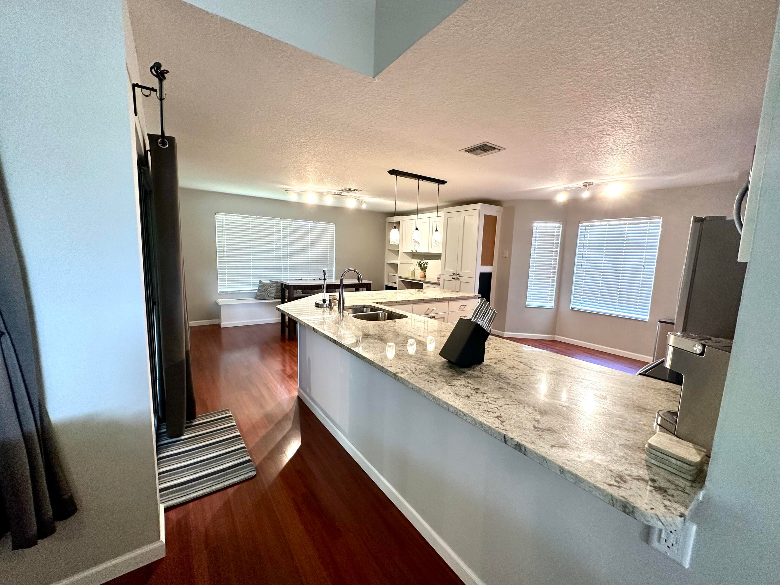 1000 Lake Breeze Drive, Wellington, FL 33414 — photo 3 of 25