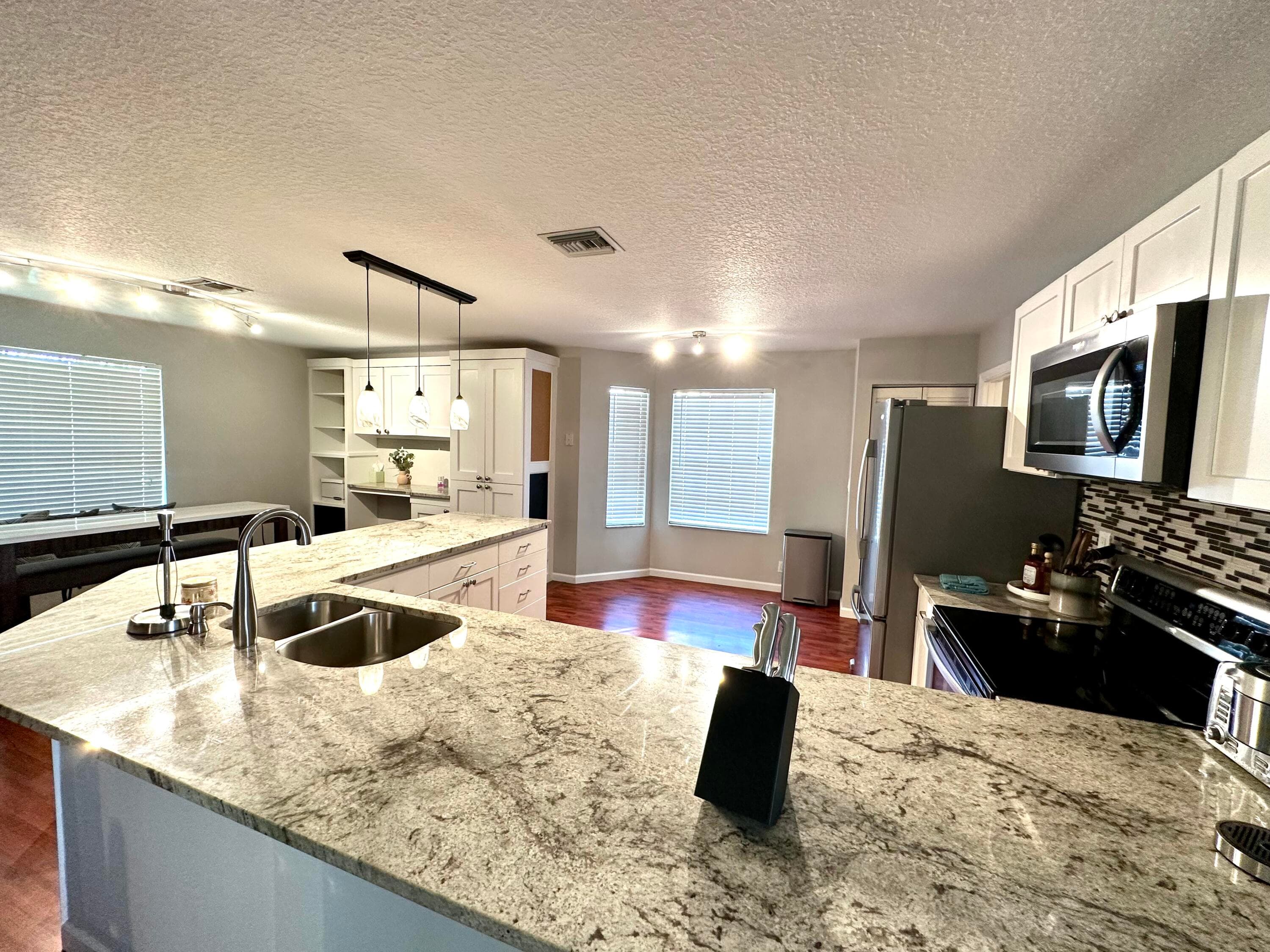 1000 Lake Breeze Drive, Wellington, FL 33414 — photo 5 of 25