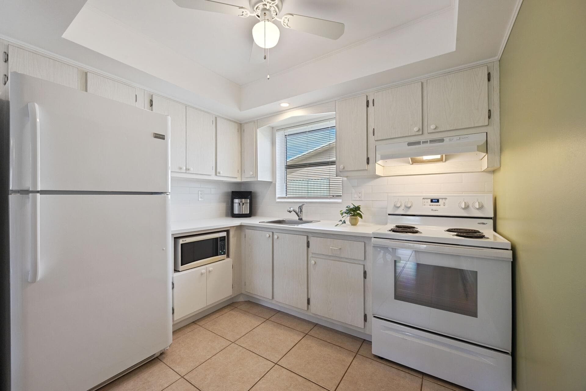 2691 Dudley Dr Drive E D, West Palm Beach, FL 33415 — photo 8 of 21