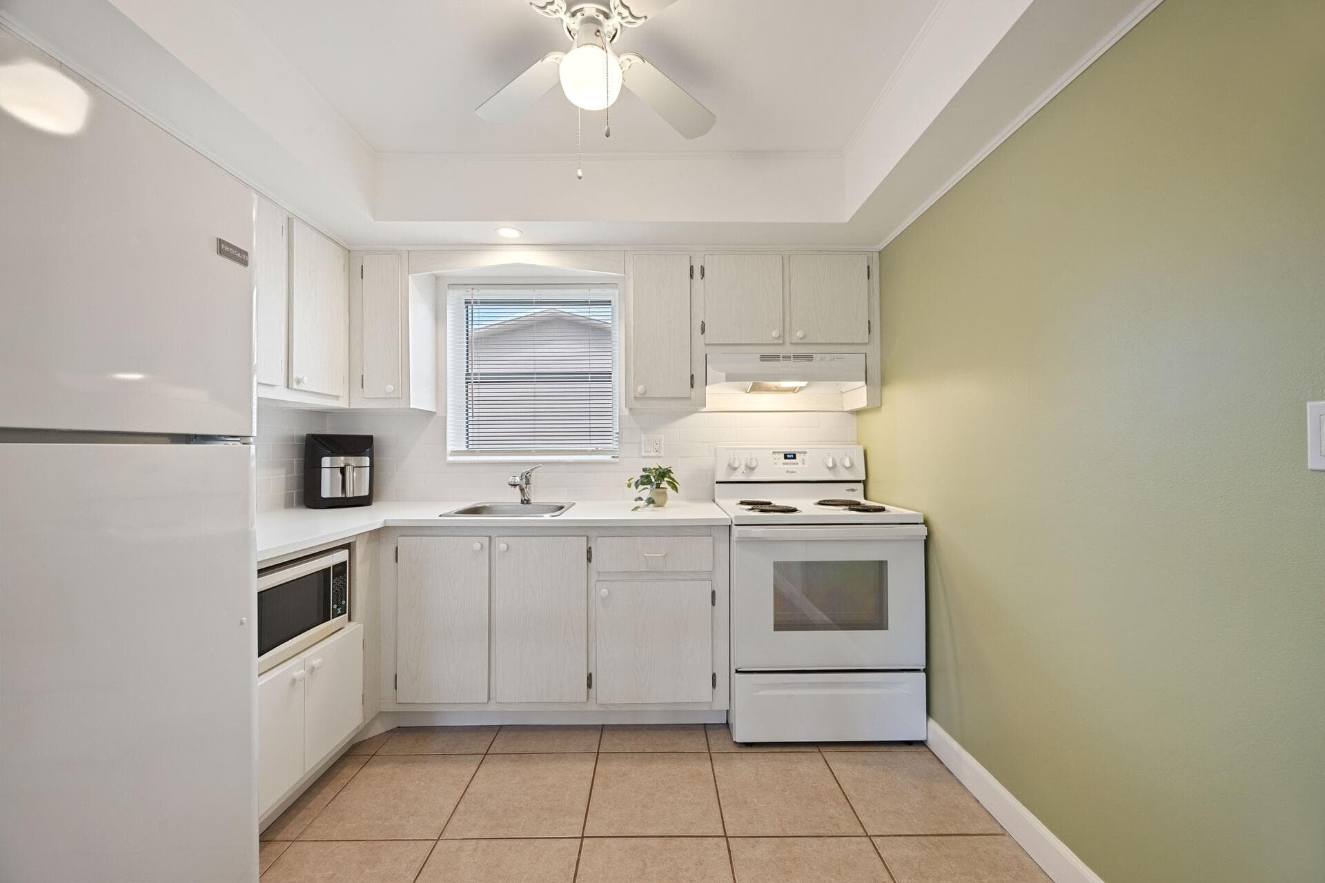 2691 Dudley Dr Drive E D, West Palm Beach, FL 33415 — photo 7 of 21