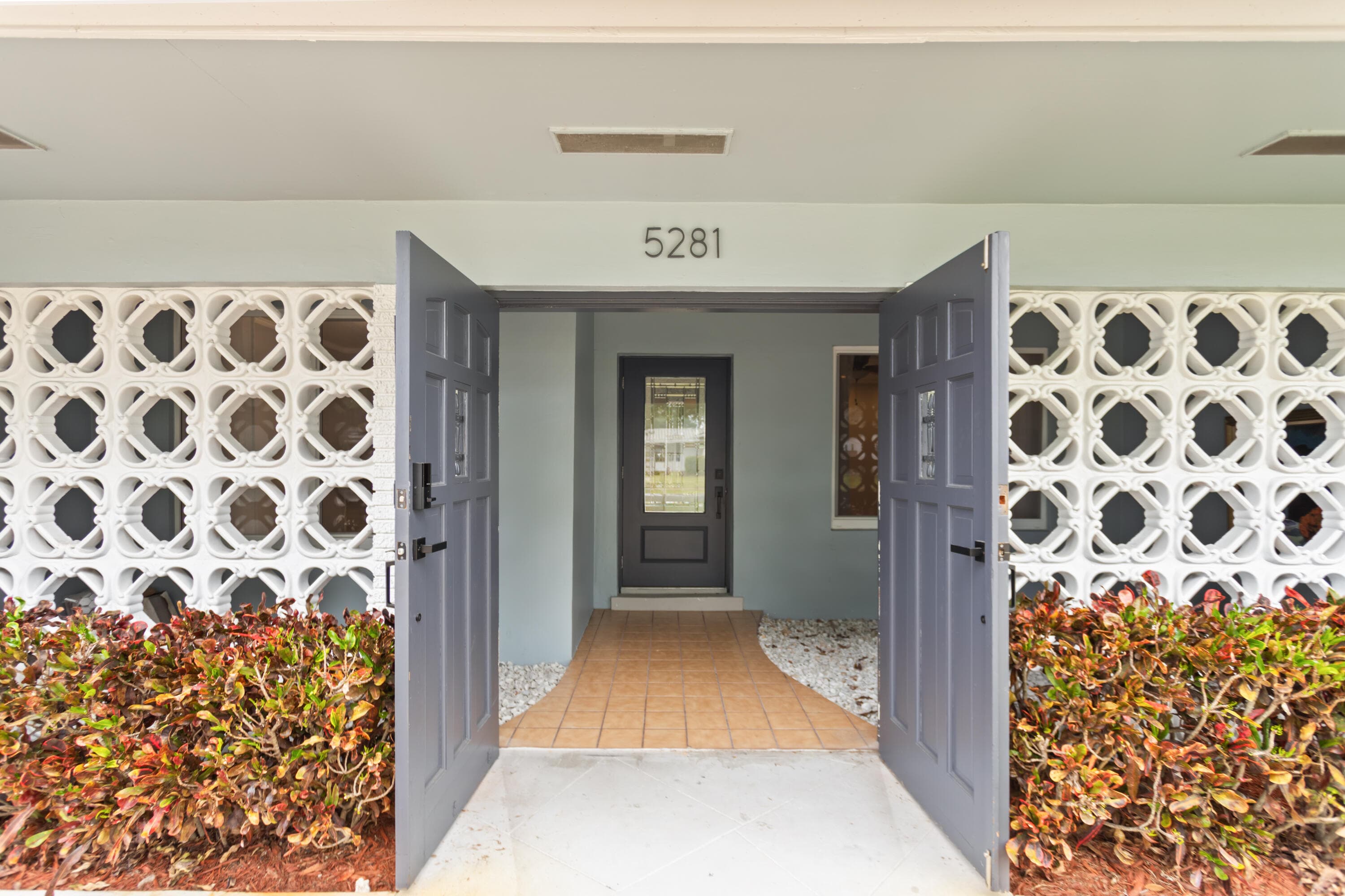 5281 SW 4th Court, Plantation, FL 33317 — photo 7 of 73