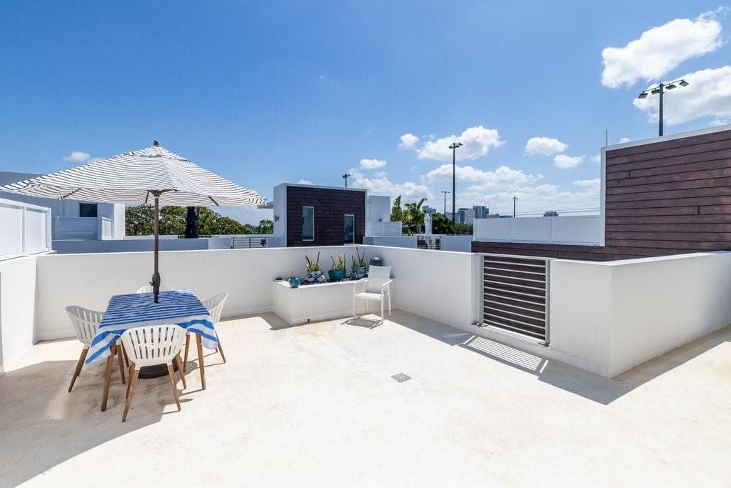 700 NE 14th Avenue 208, Fort Lauderdale, FL 33304 — photo 21 of 62