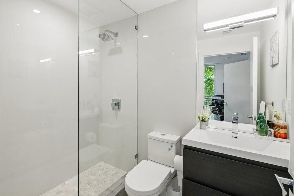 700 NE 14th Avenue 208, Fort Lauderdale, FL 33304 — photo 39 of 62