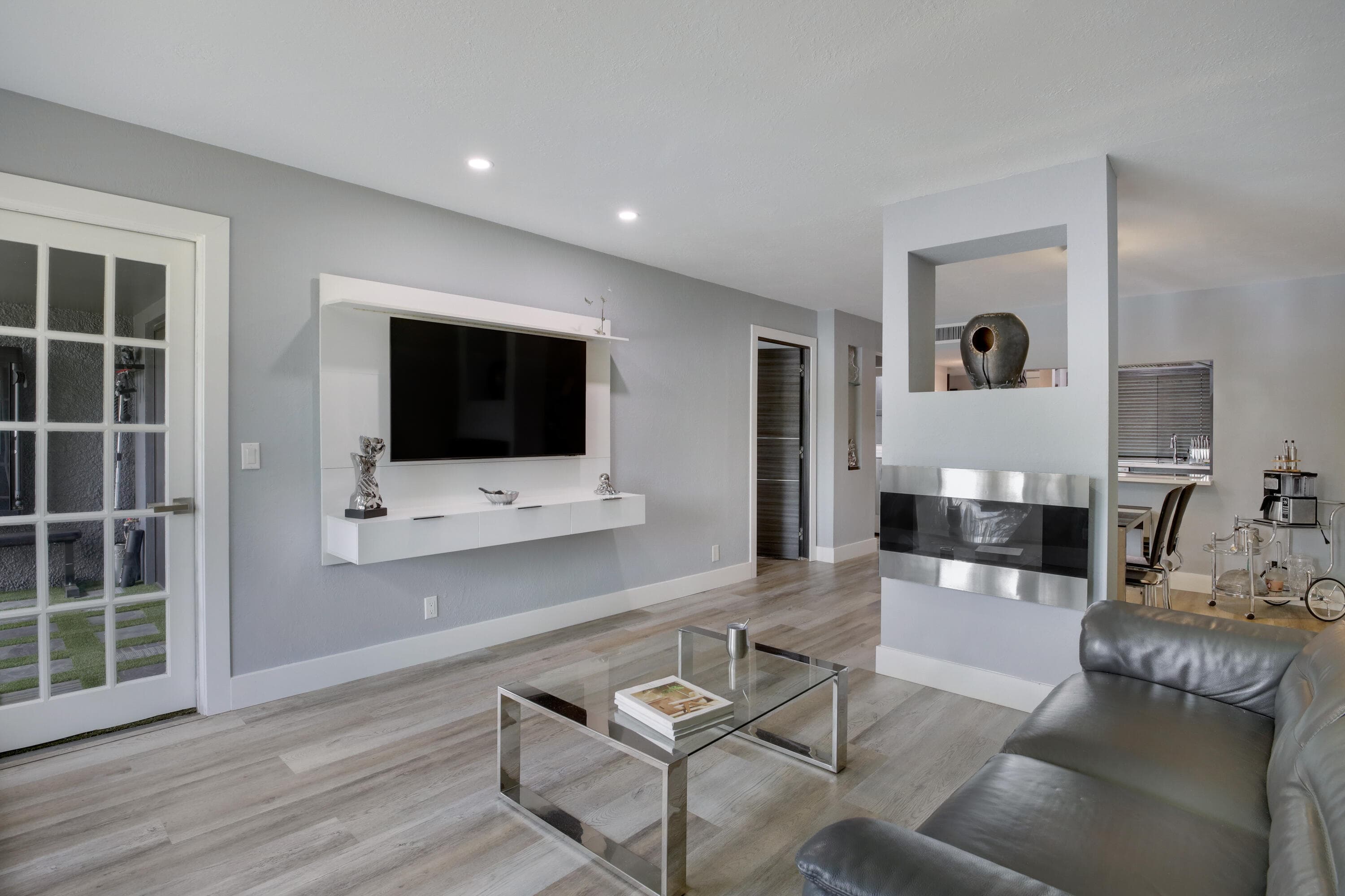 Condominium in Lake Worth — photo 8 of 24