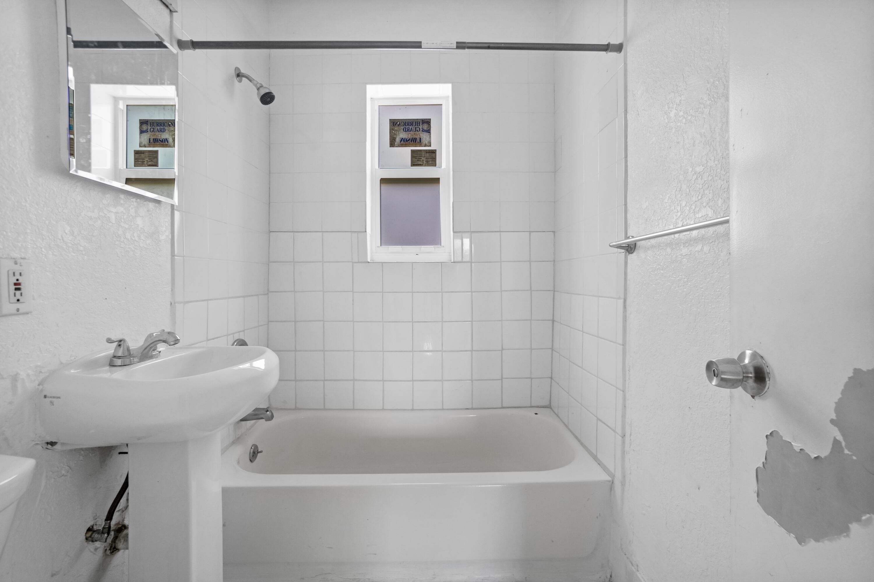 306 NW 84th Terrace 306, Miami, FL 33150 — photo 13 of 43