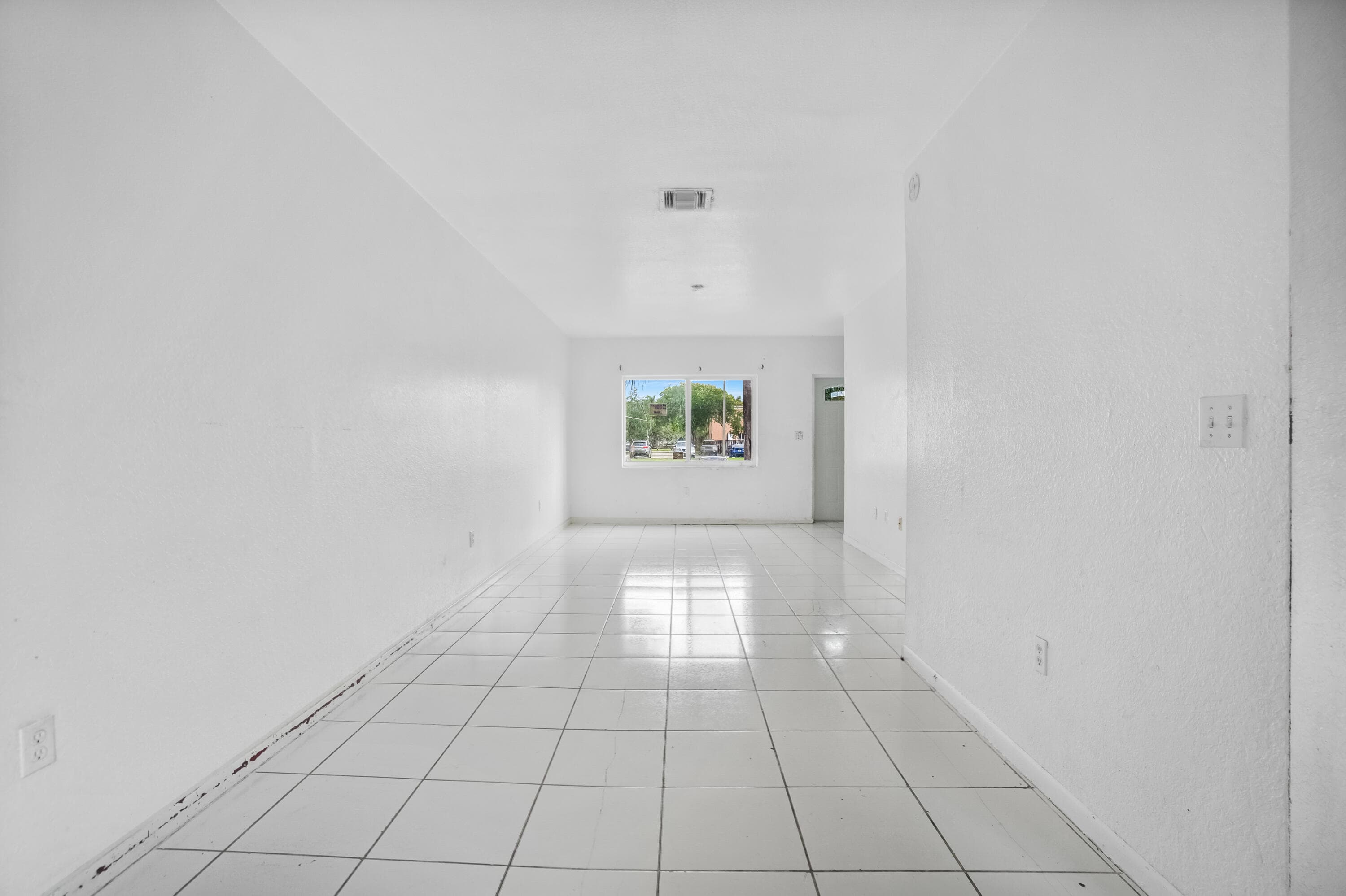 306 NW 84th Terrace 306, Miami, FL 33150 — photo 21 of 43