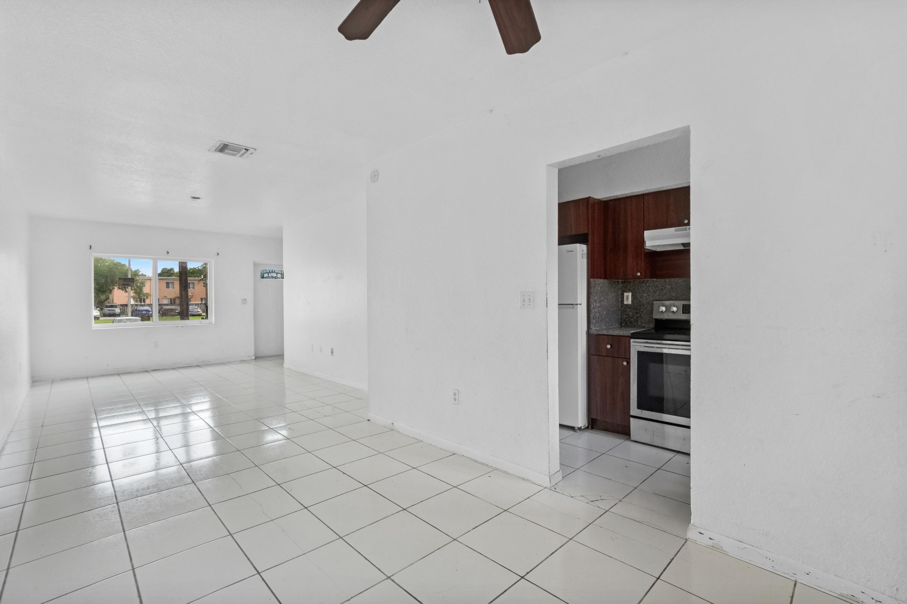 306 NW 84th Terrace 306, Miami, FL 33150 — photo 22 of 43