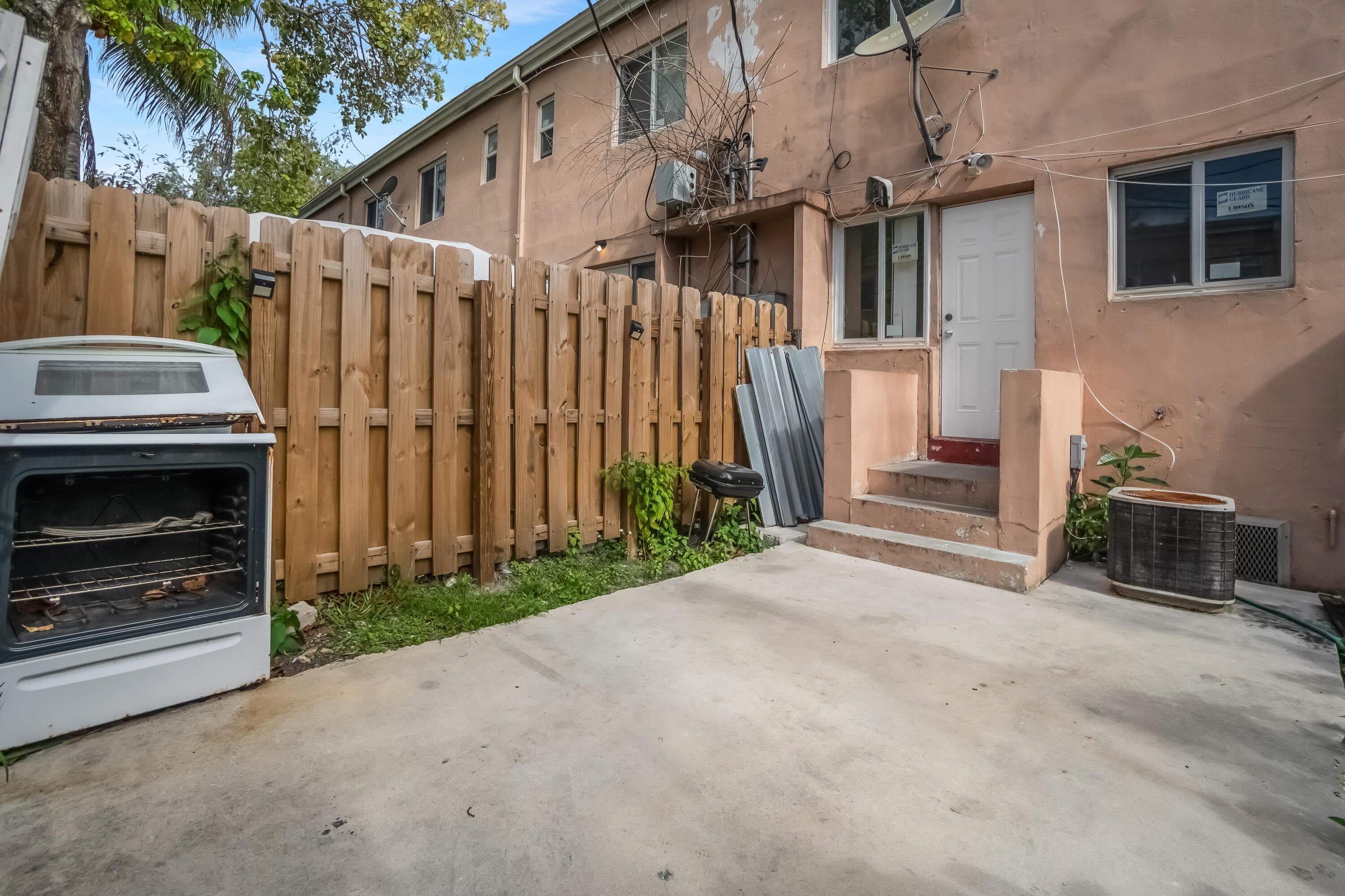 306 NW 84th Terrace 306, Miami, FL 33150 — photo 24 of 43