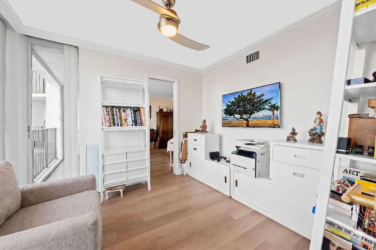 600 Parkview Drive 823, Hallandale Beach, FL 33009 — photo 13 of 31