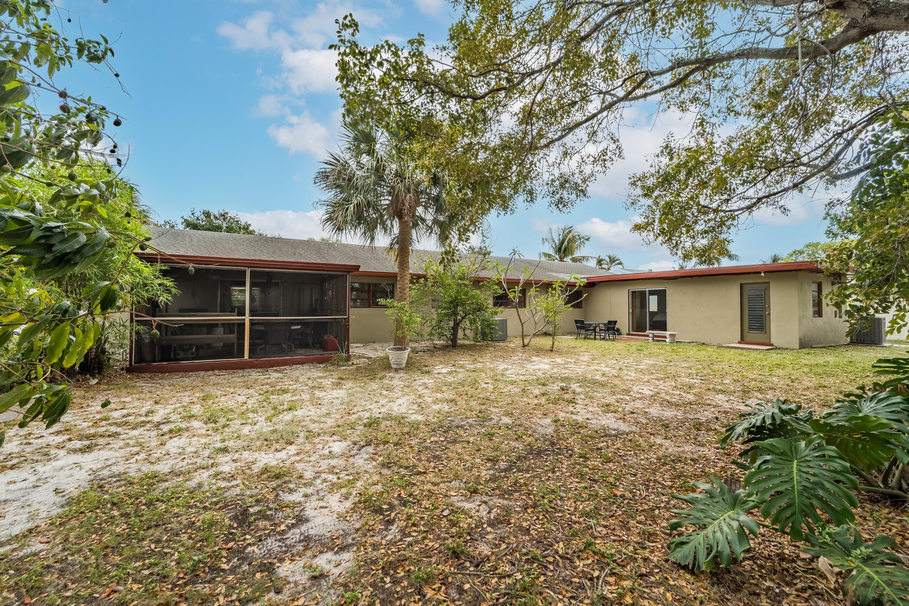 723 N 7th Street, Lantana, FL 33462 — photo 7 of 69