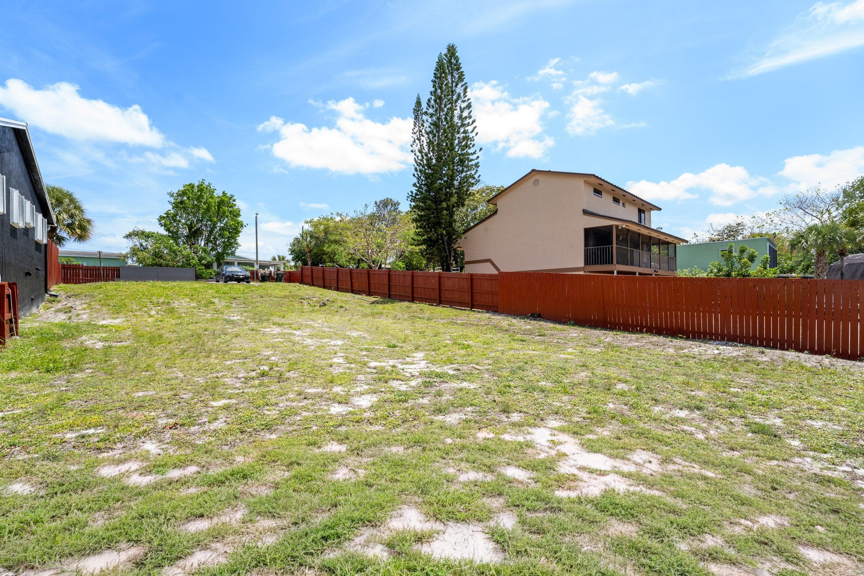 905 N A Street, Lake Worth Beach, FL 33460 — photo 2 of 2