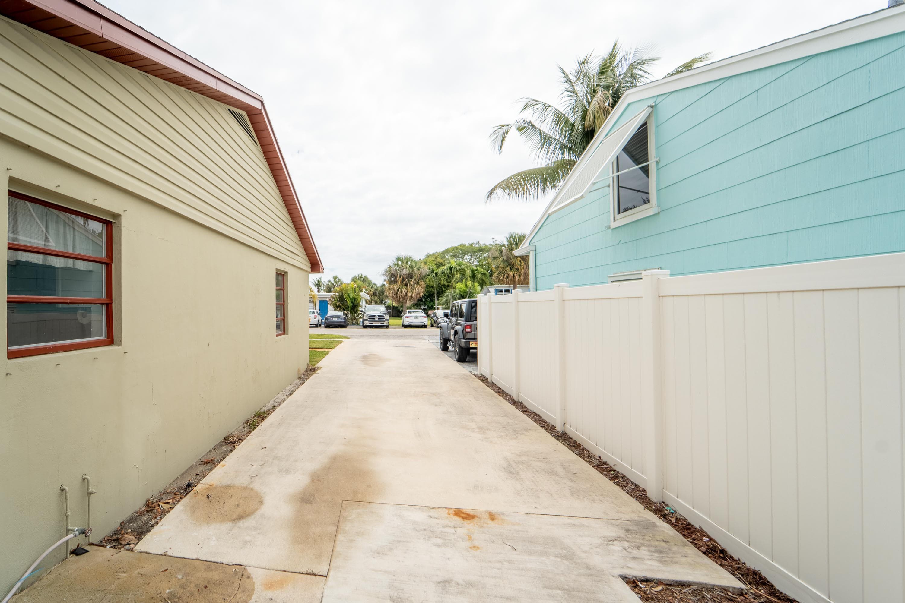 723 N 7th Street, Lantana, FL 33462 — photo 17 of 69