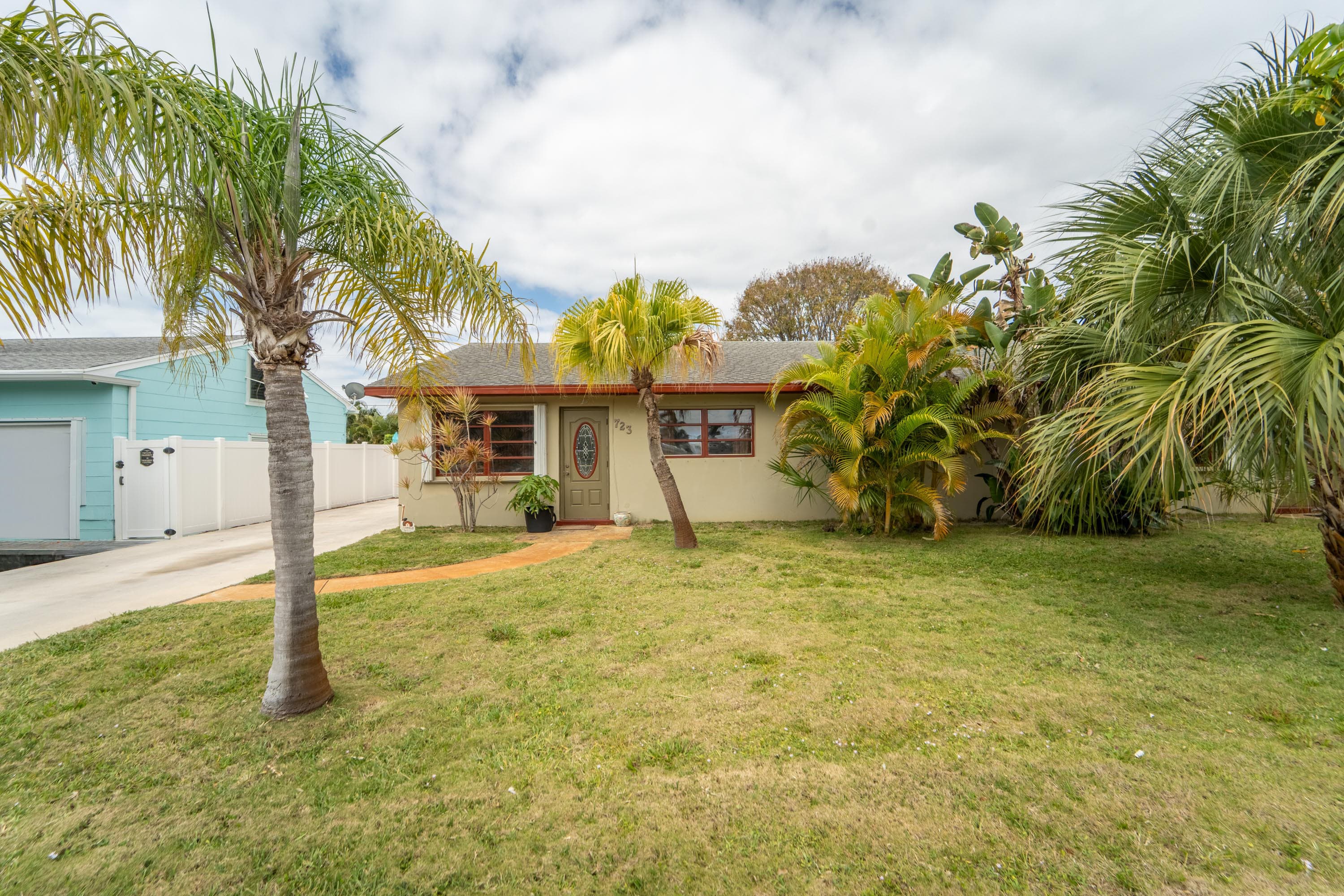 723 N 7th Street, Lantana, FL 33462 — photo 3 of 69