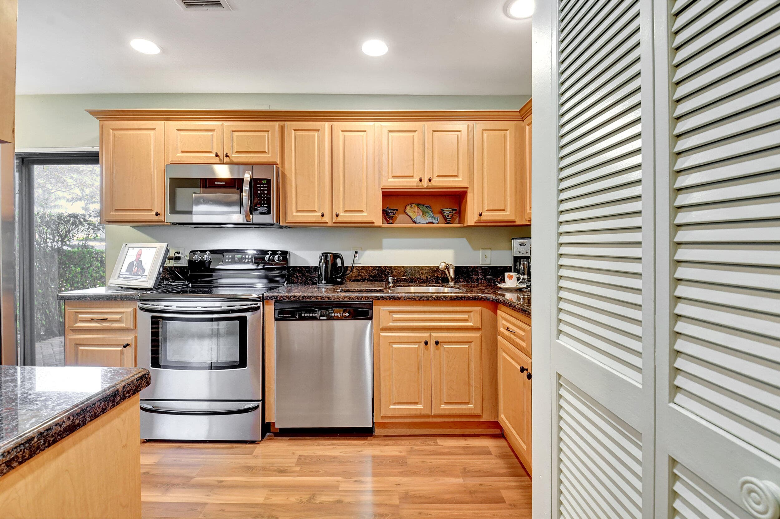 15 Stratford Drive A, Boynton Beach, FL 33436 — photo 4 of 71
