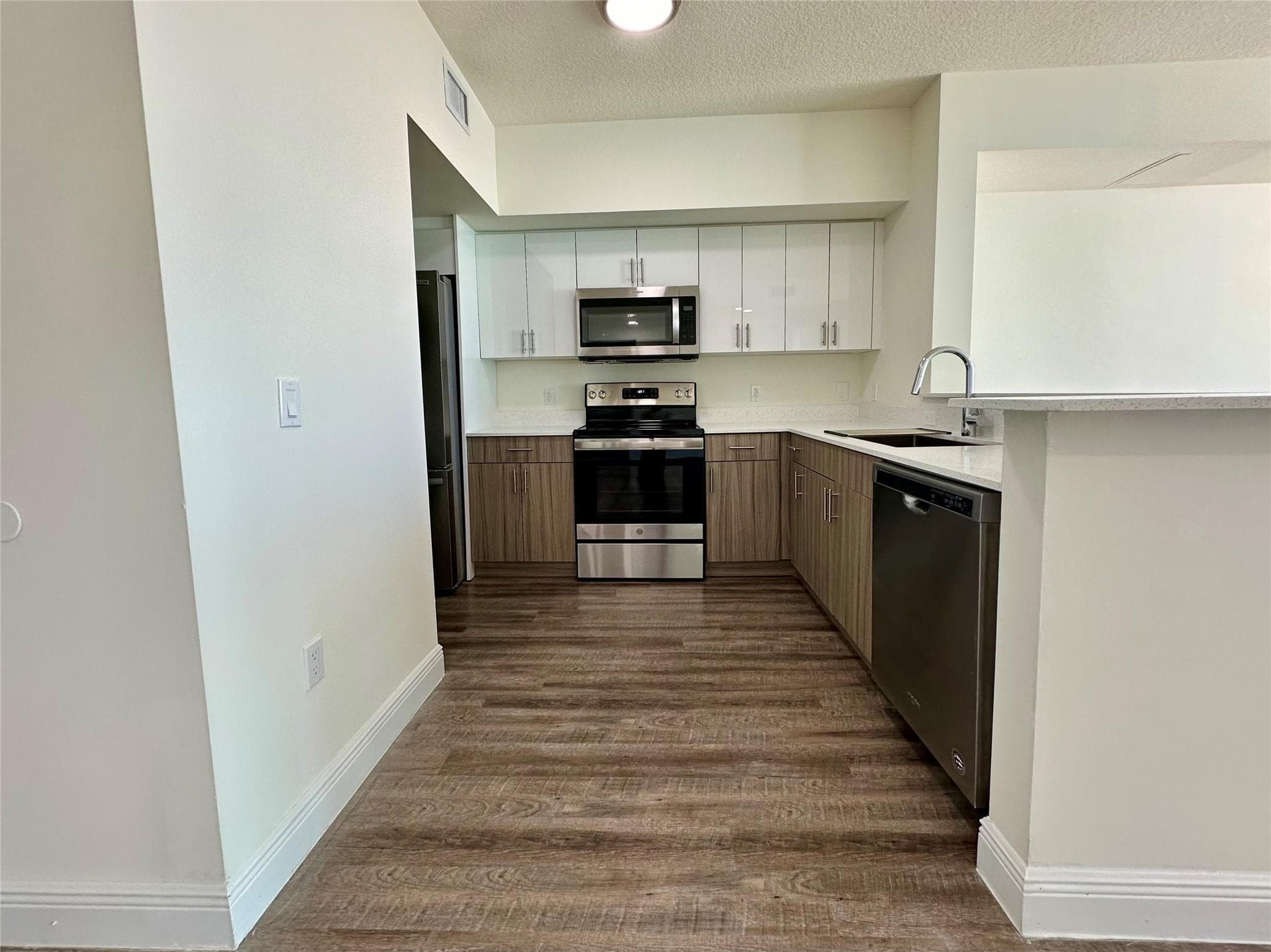 110 SW 12th Street 1903, Miami, FL 33130 — photo 3 of 18