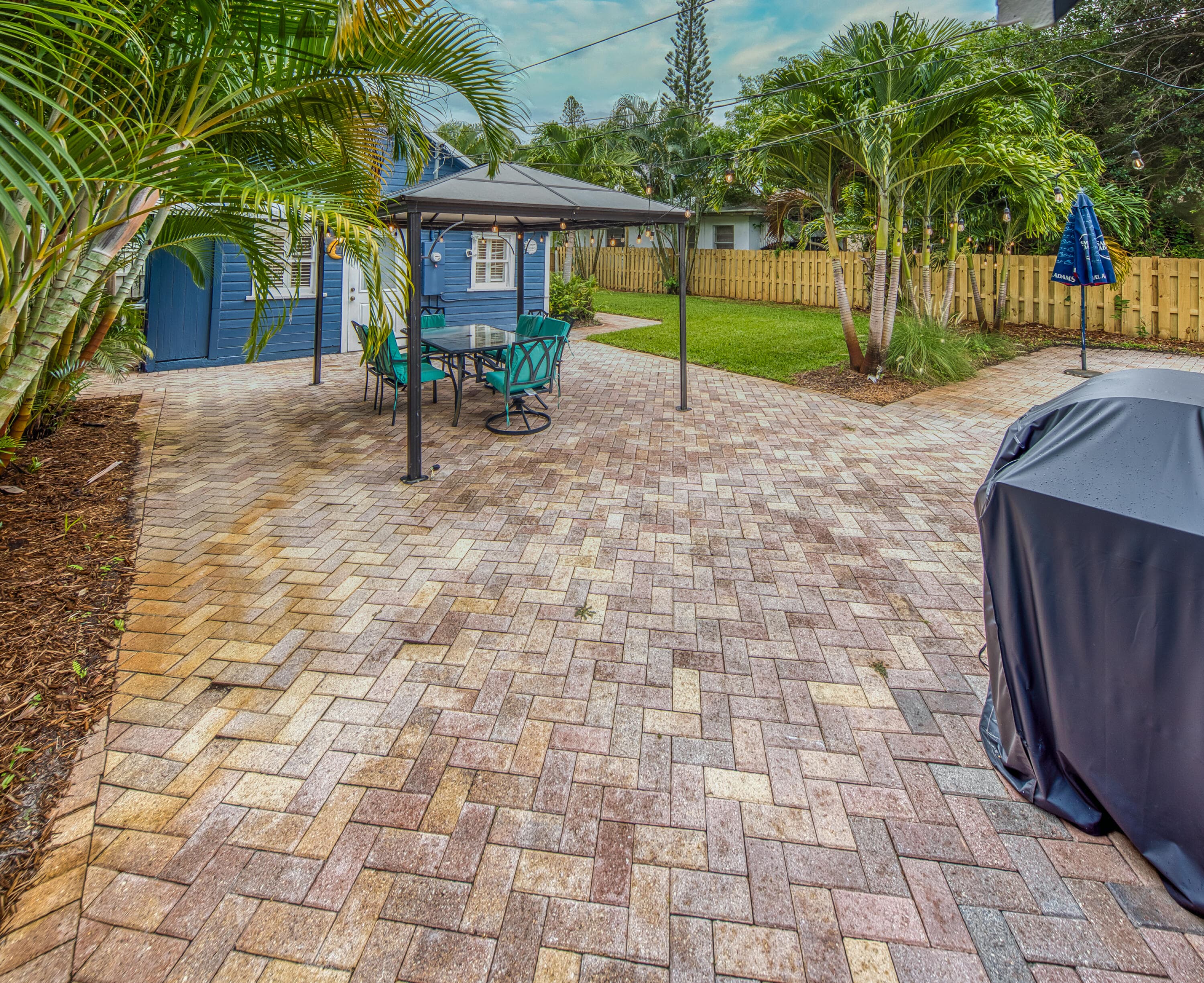 523 N K Street, Lake Worth Beach, FL 33460 — photo 10 of 22