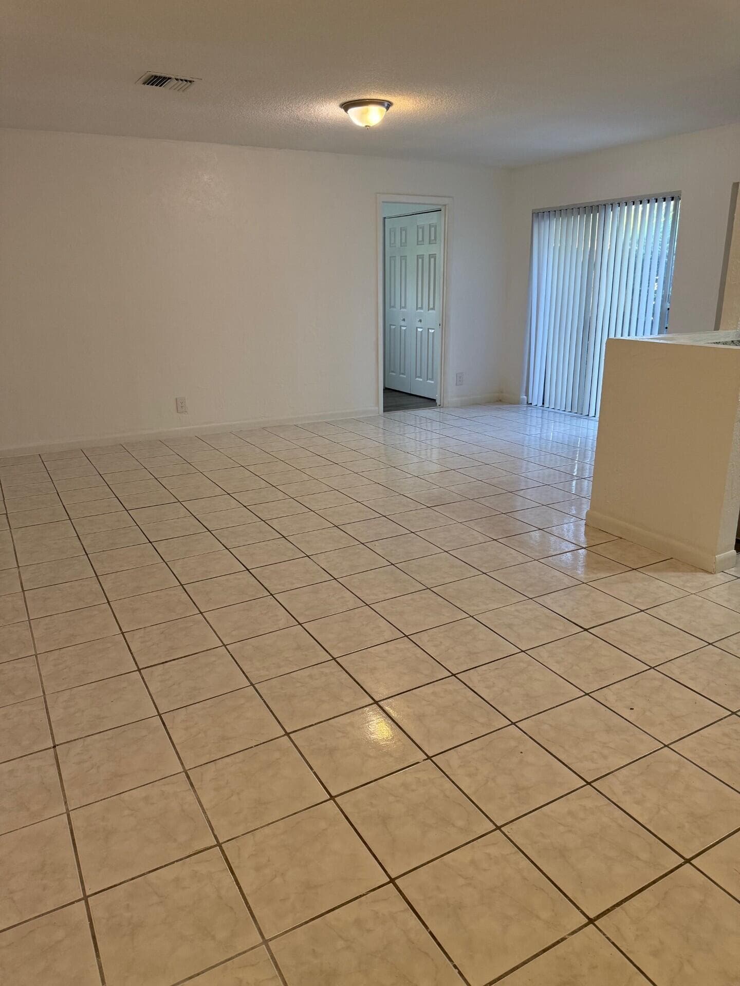 1 Crossings Circle W C, Boynton Beach, FL 33435 — photo 3 of 16